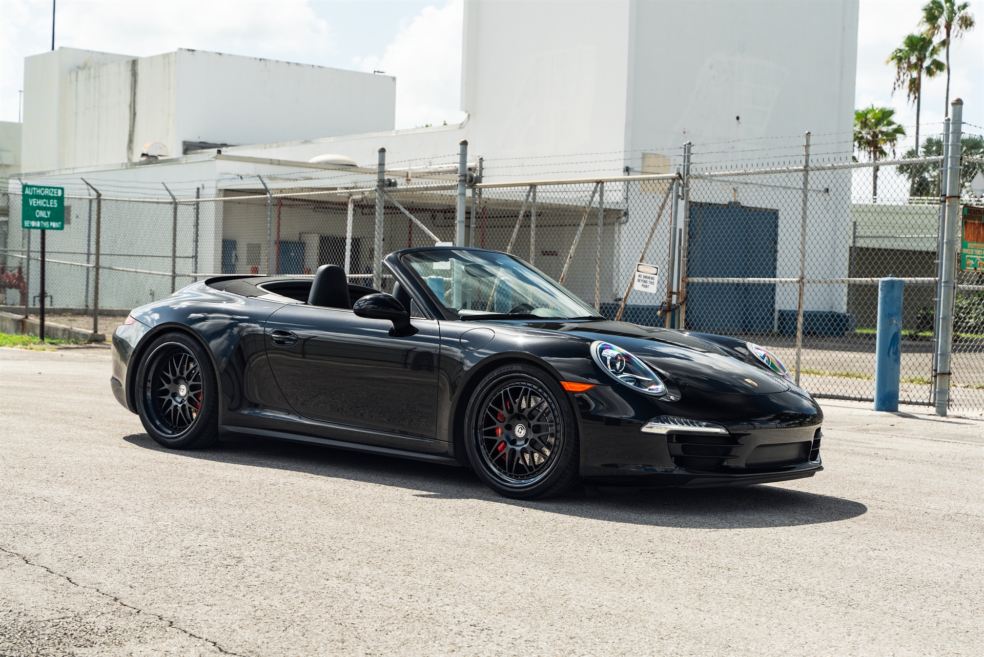 Porsche 991 Carera S Cabriolet | Black | on HRE 540 | Satin Black