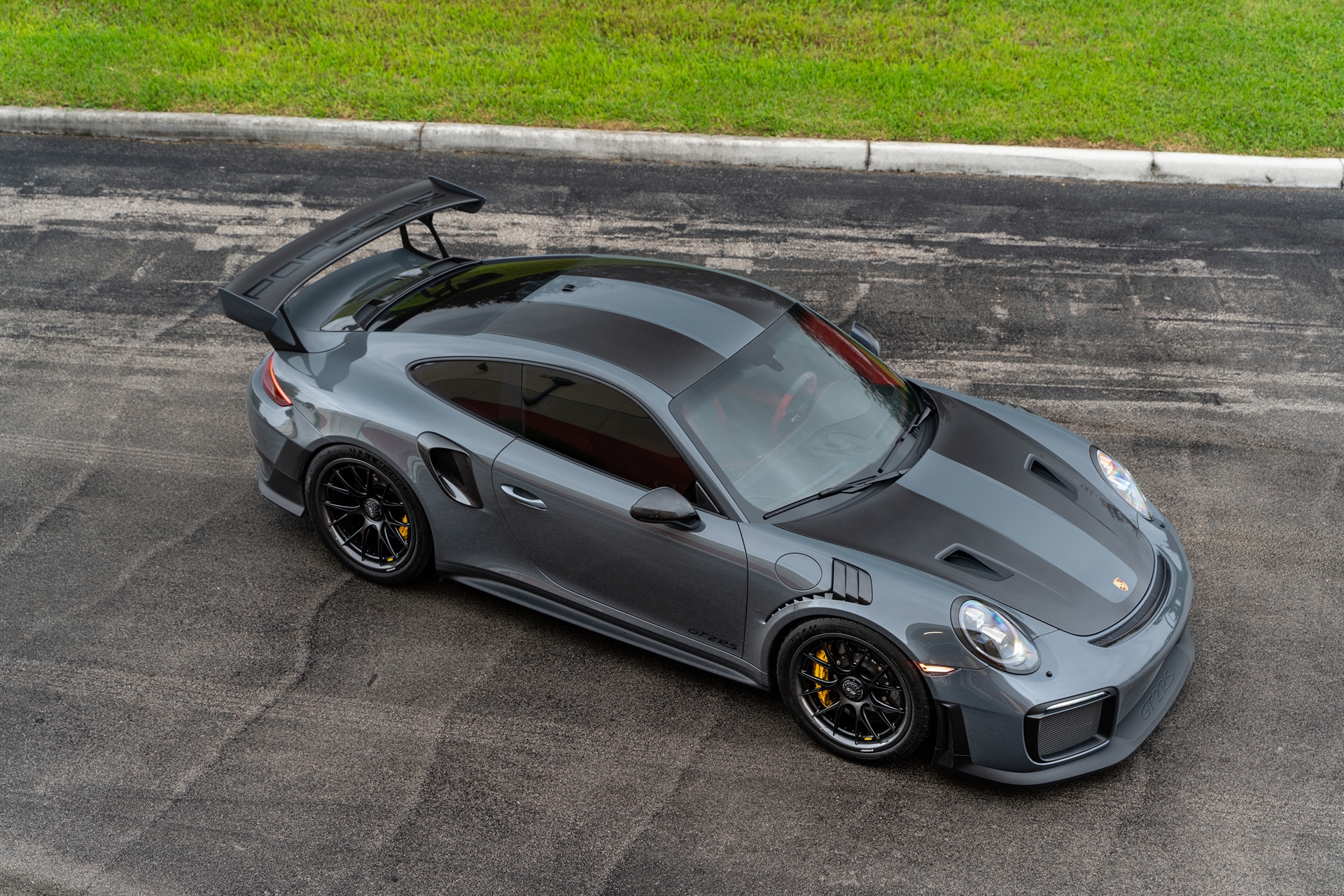 Porsche 991 GT2RS on
