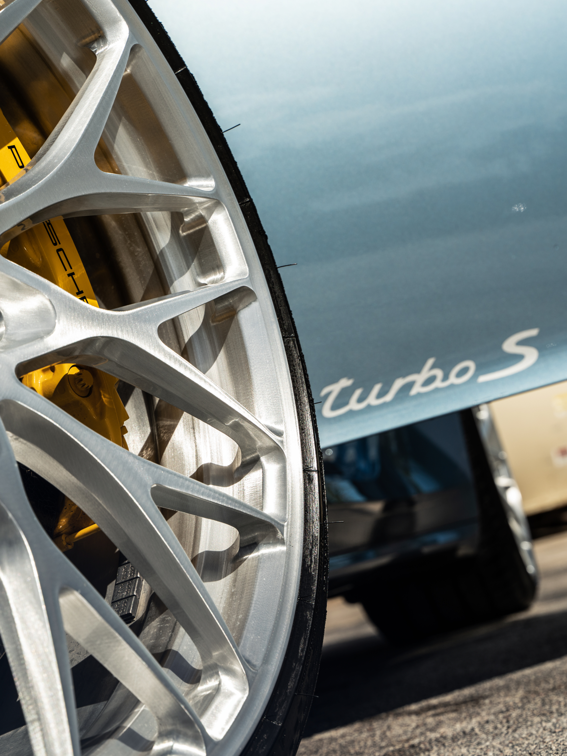 Porsche 991 Turbo S | Ice Blue Metallic | on HRE 520M | Brushed Clear