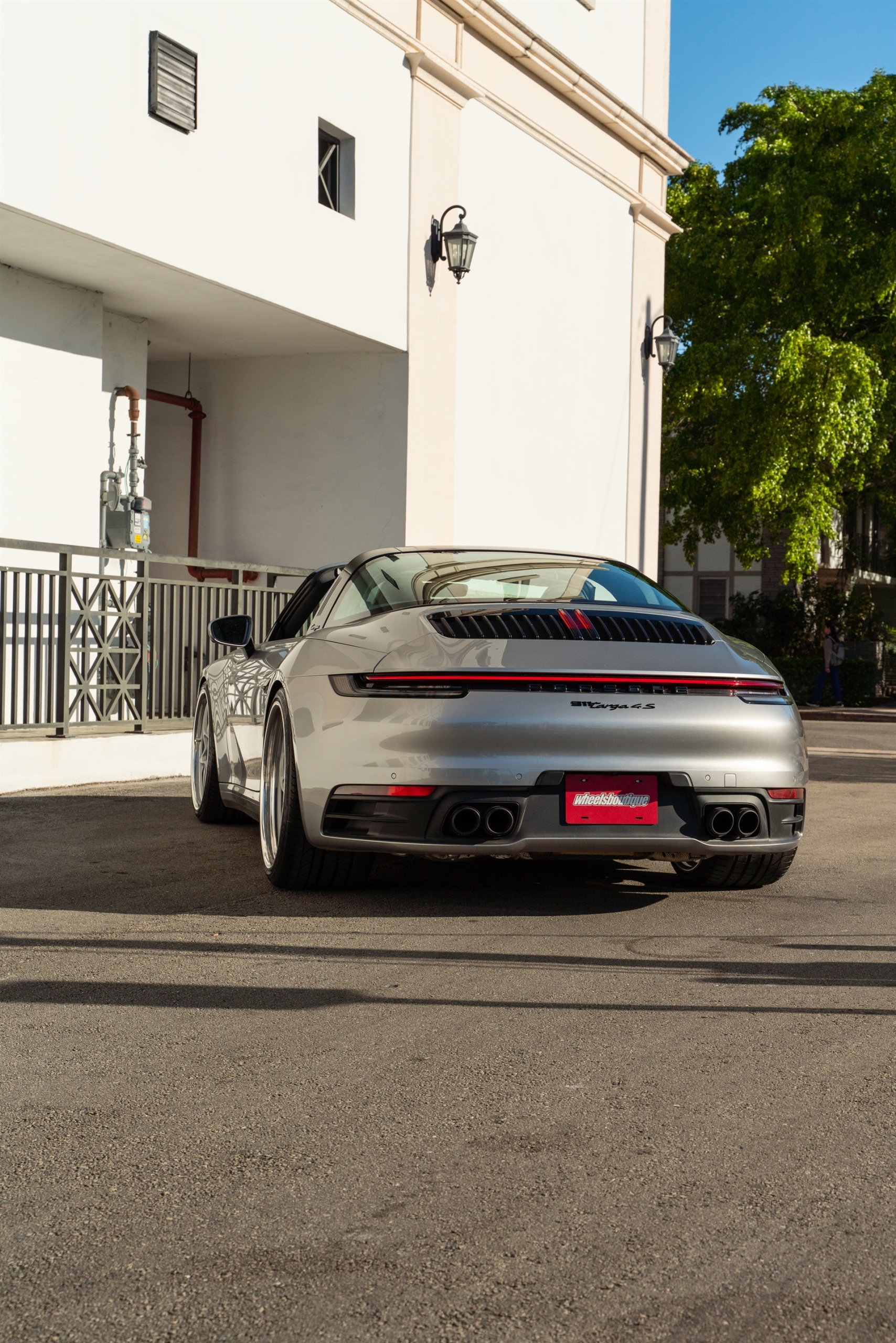 Porsche 992 GTS | Ice Gray Metallic | on HRE 522 FMR | Satin Silver