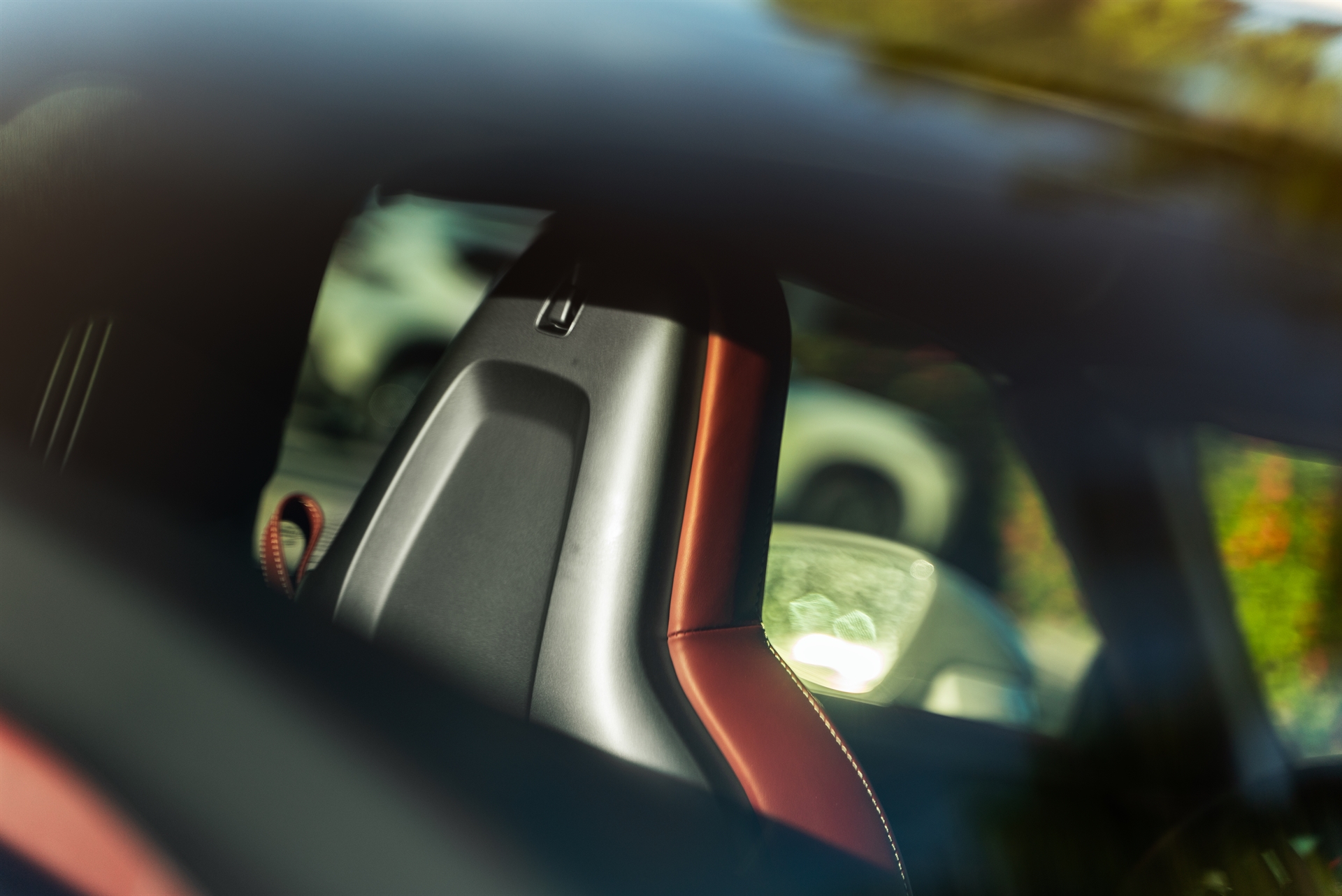 Porsche 992 Targa 4GTS on 1886 Wheels