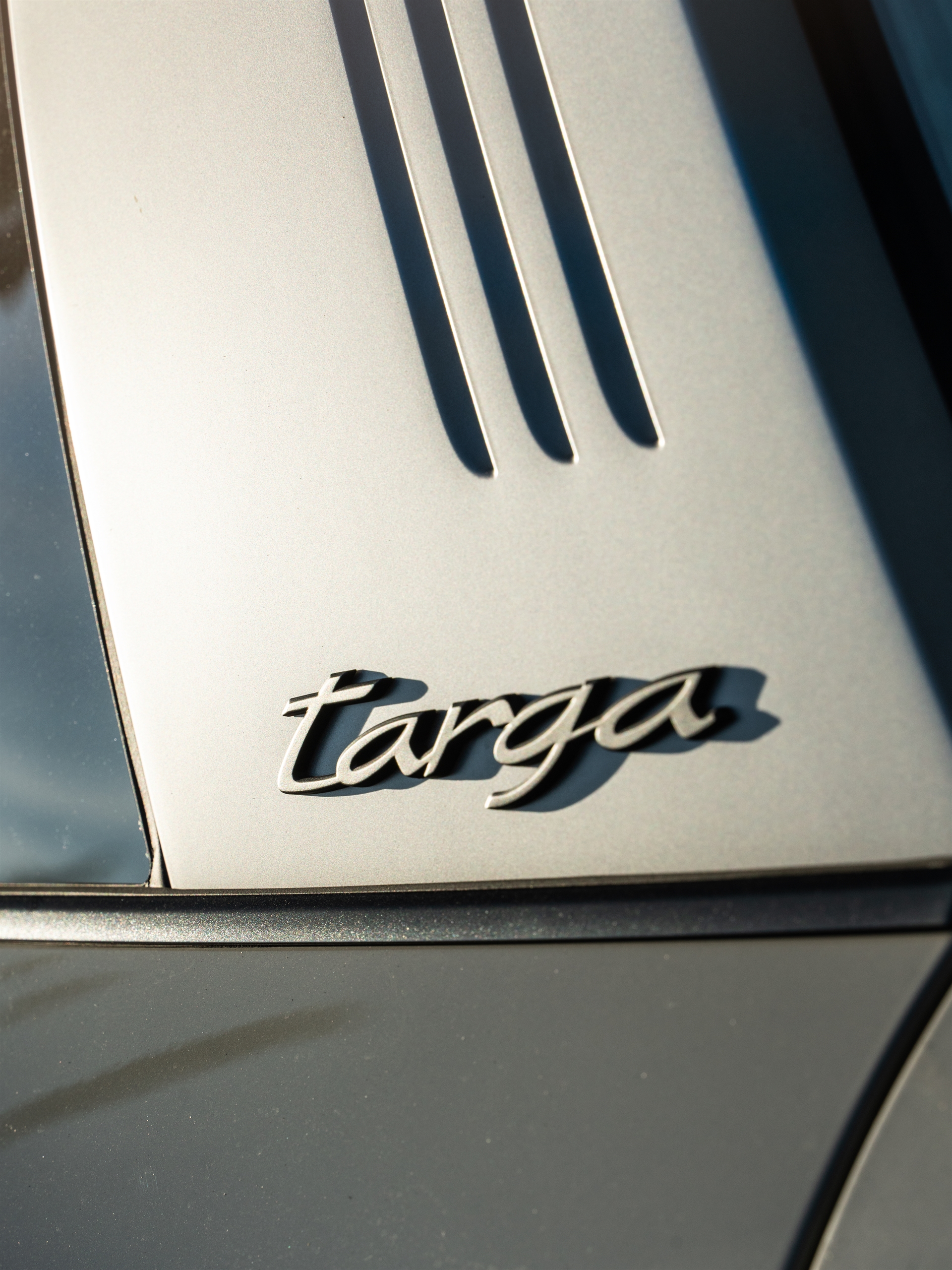 Porsche 992 Targa 4GTS on 1886 Wheels