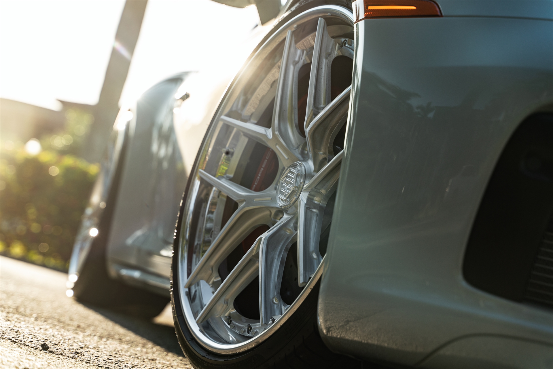 Porsche 992 Targa 4GTS on 1886 Wheels