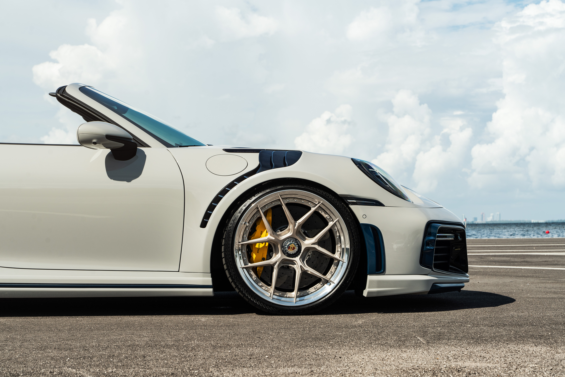 TECHART 992 Turbo S | Chalk | on HRE S101SC | Satin White Gold