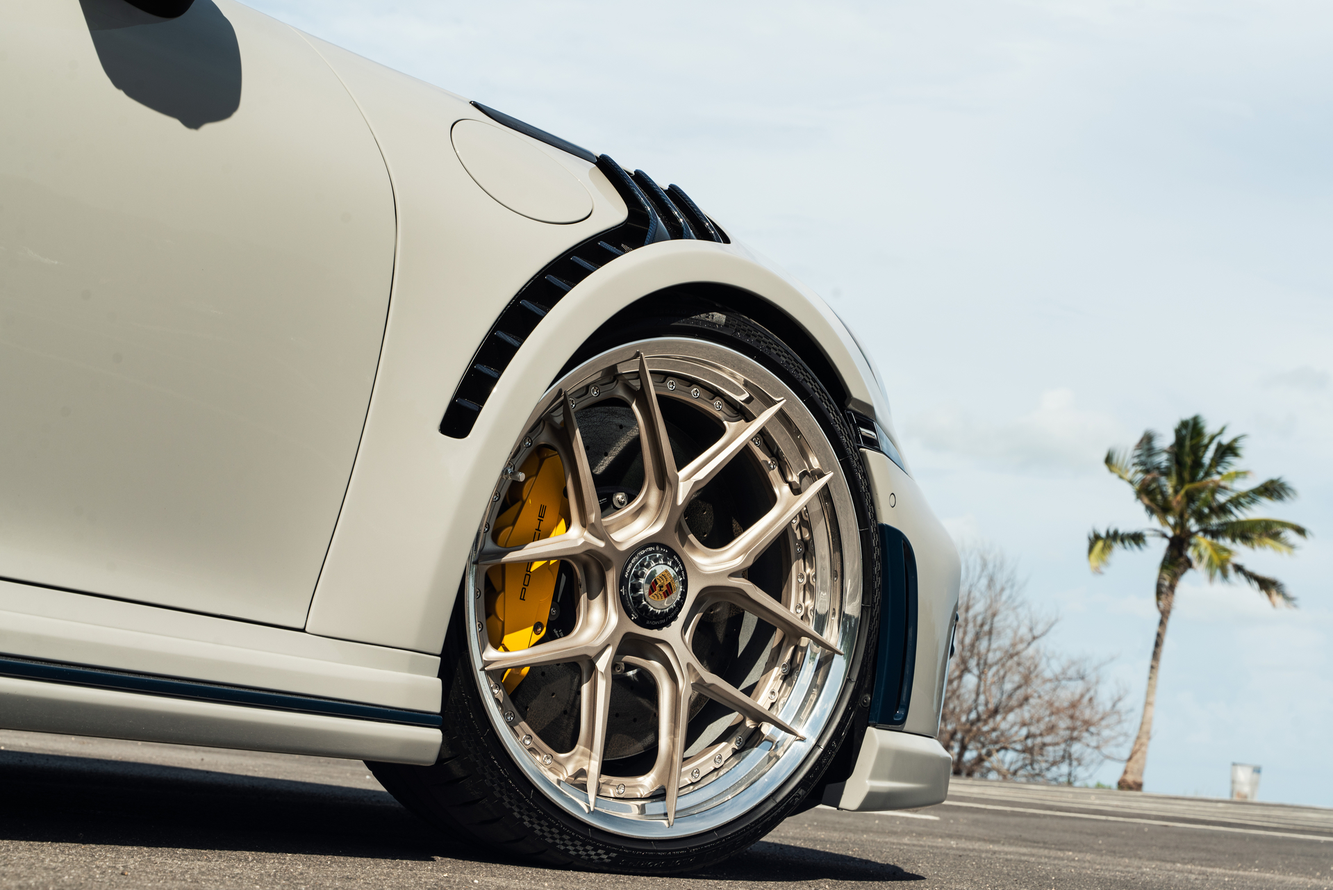 TECHART 992 Turbo S | Chalk | on HRE S101SC | Satin White Gold