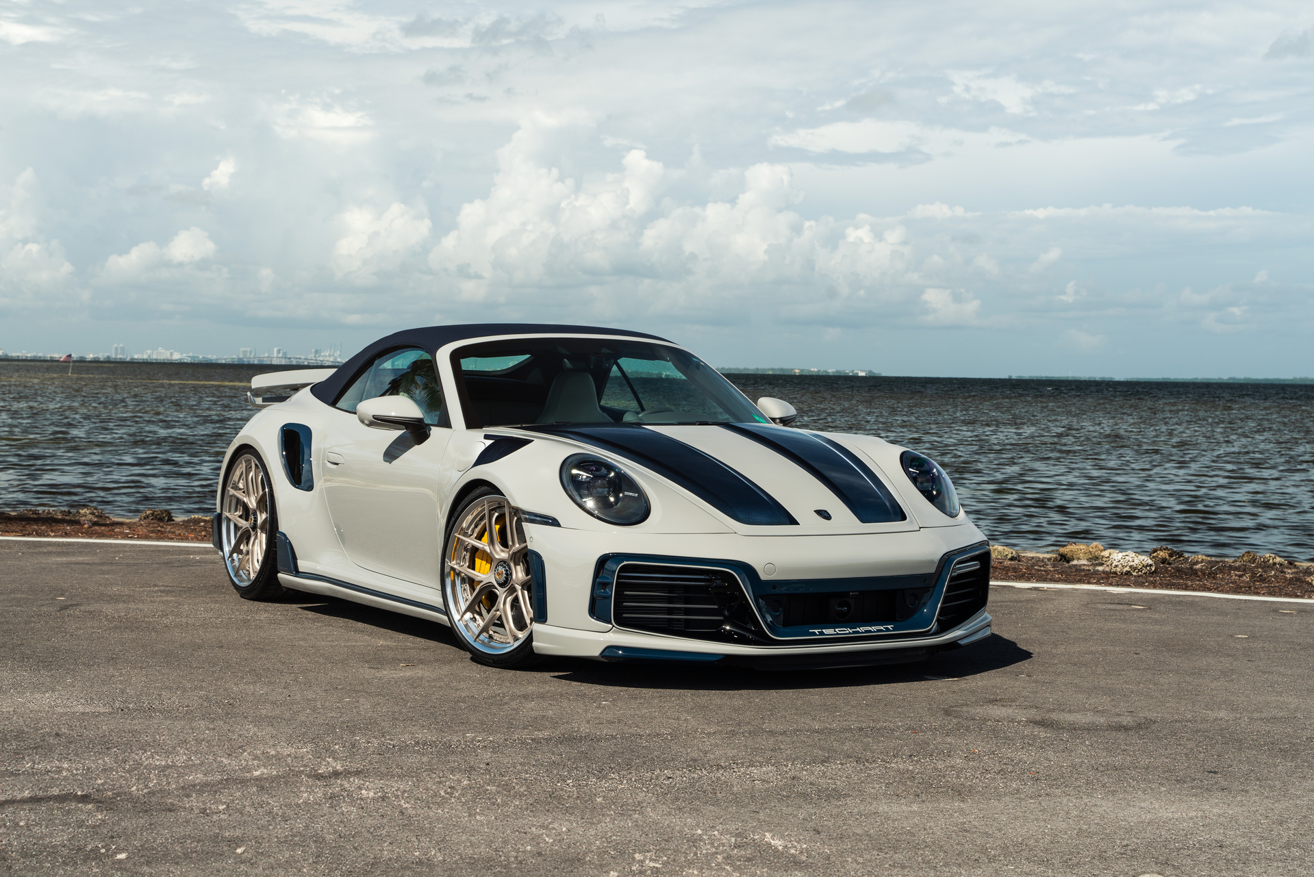 TECHART 992 Turbo S | Chalk | on HRE S101SC | Satin White Gold