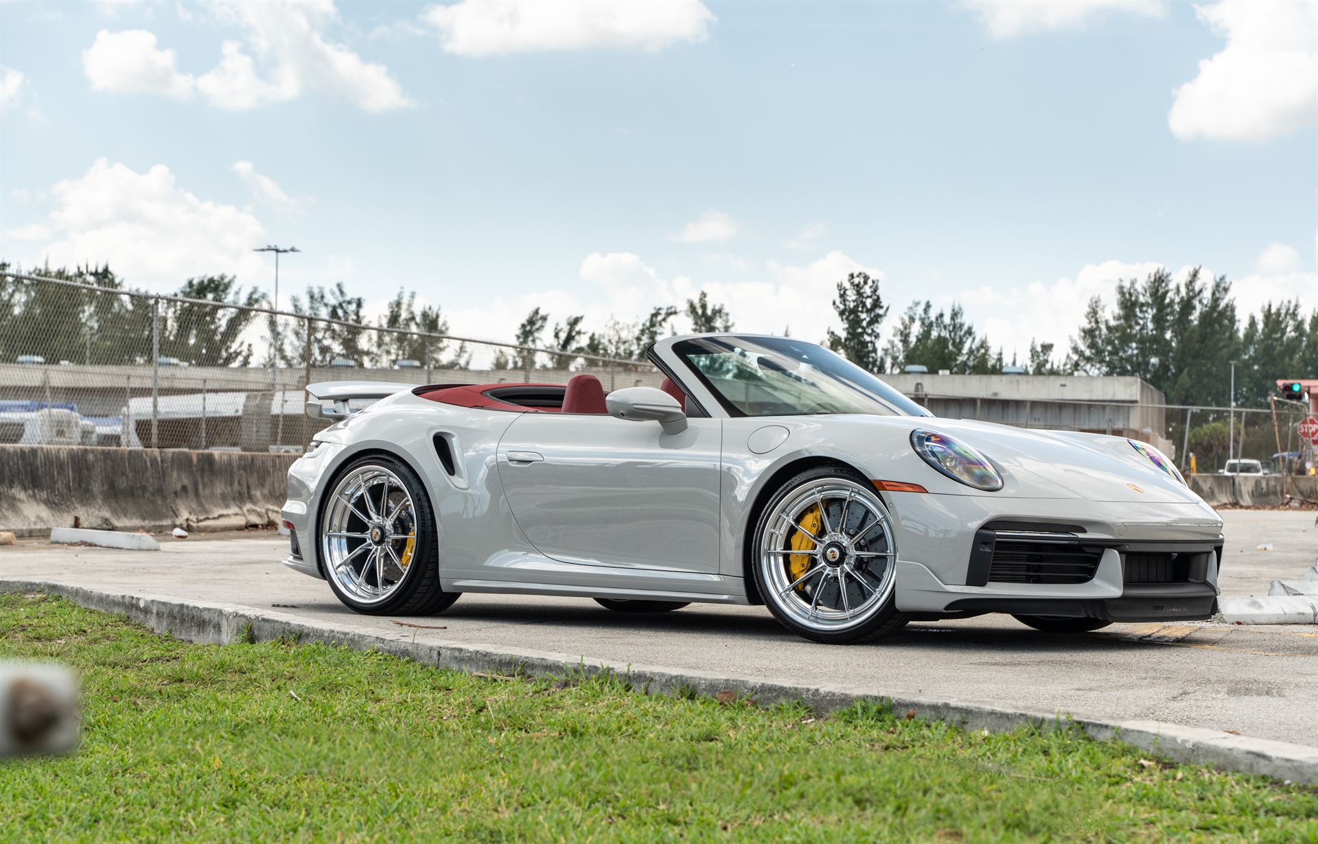 1886 Wheels G010 | Porsche 992 Turbo S Cabriolet