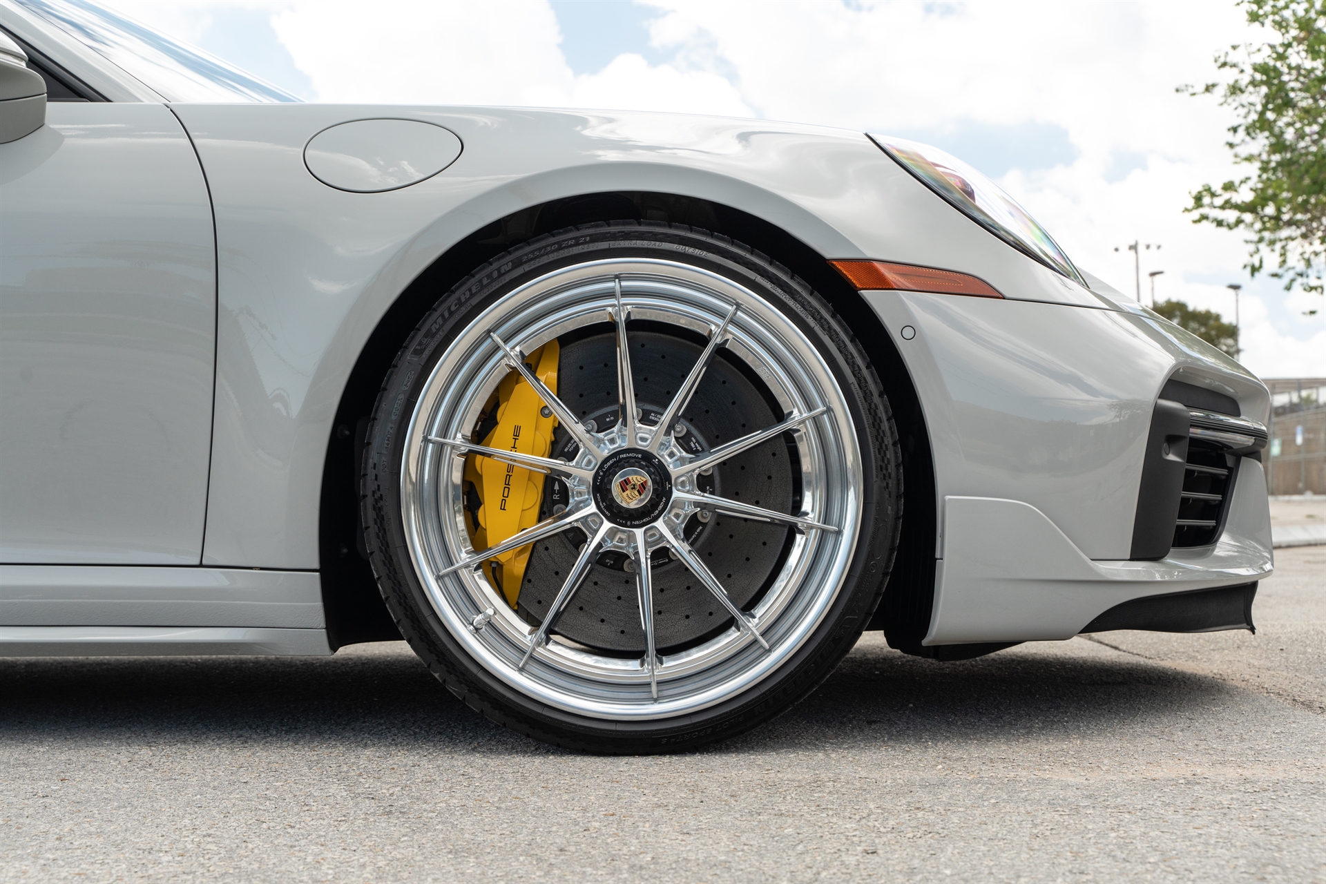 1886 Wheels G010 | Porsche 992 Turbo S Cabriolet