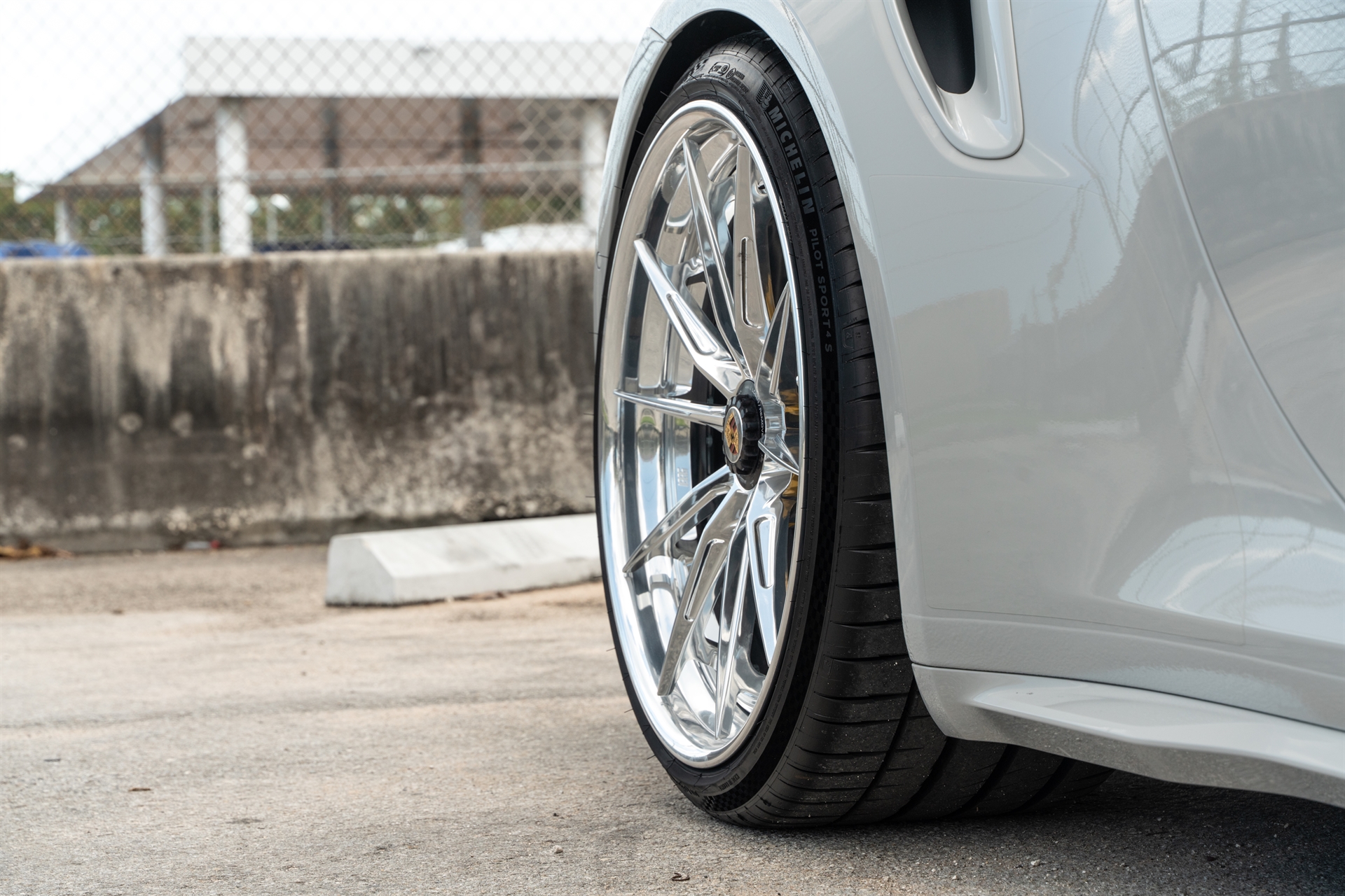 1886 Wheels G010 | Porsche 992 Turbo S Cabriolet