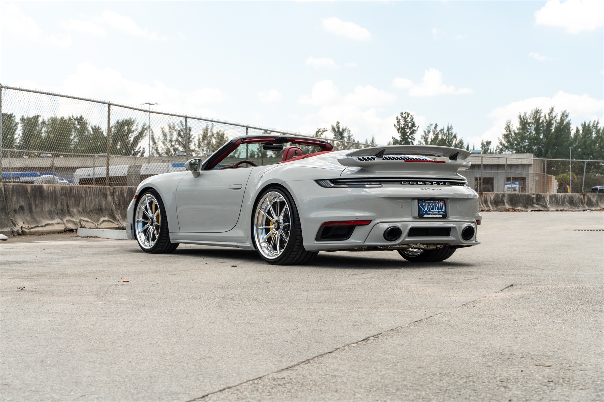1886 Wheels G010 | Porsche 992 Turbo S Cabriolet