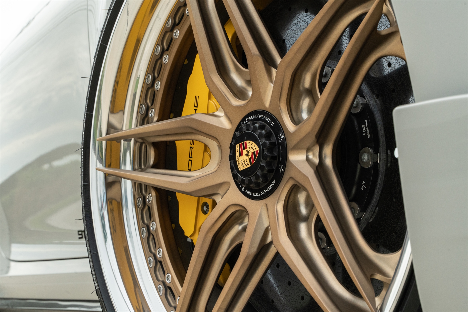 Porsche 992 Turbo / HRE S107SC