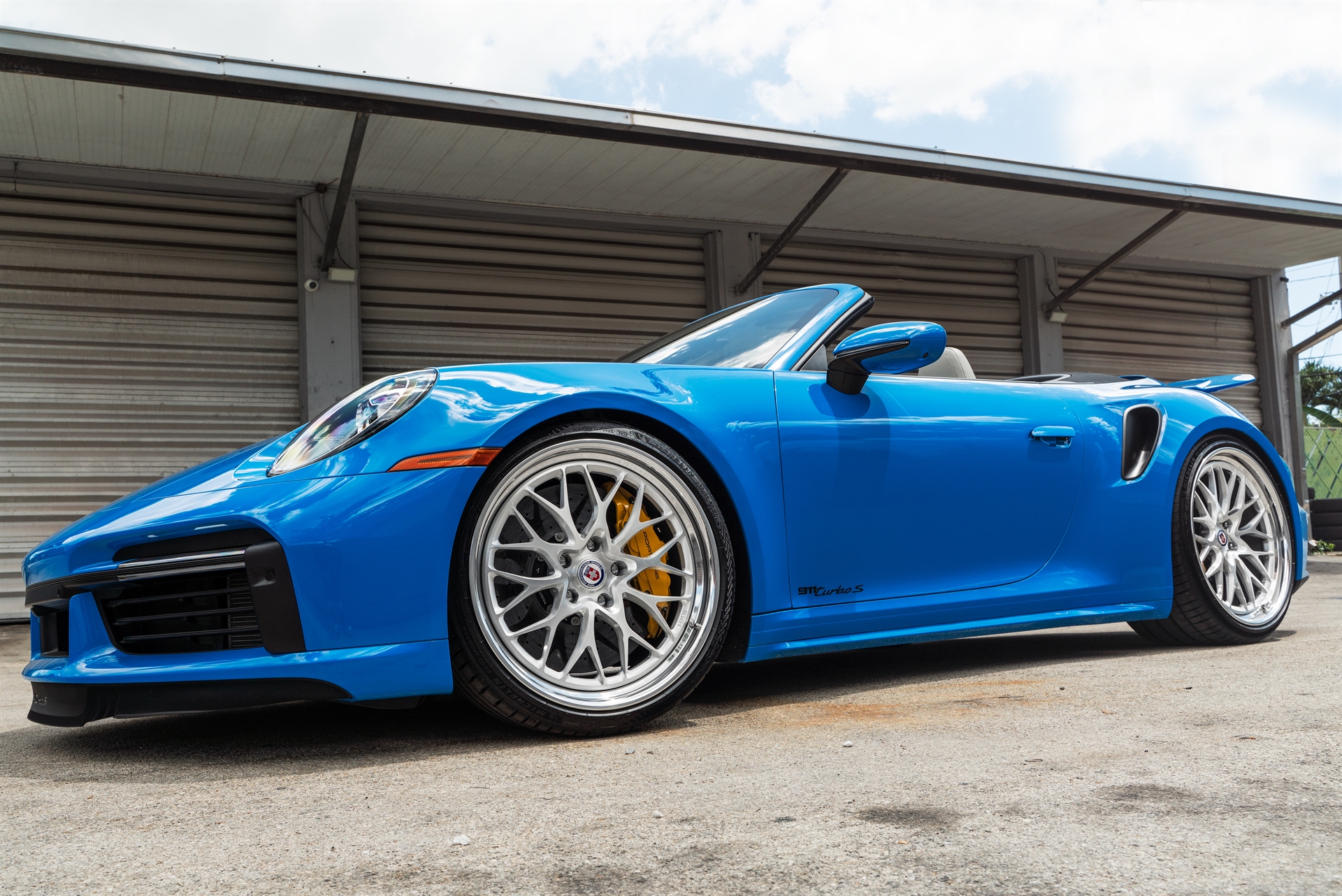 Porsche 992 Turbo S | Voodoo Blue | HRE 520 FMR | Brushed Clear
