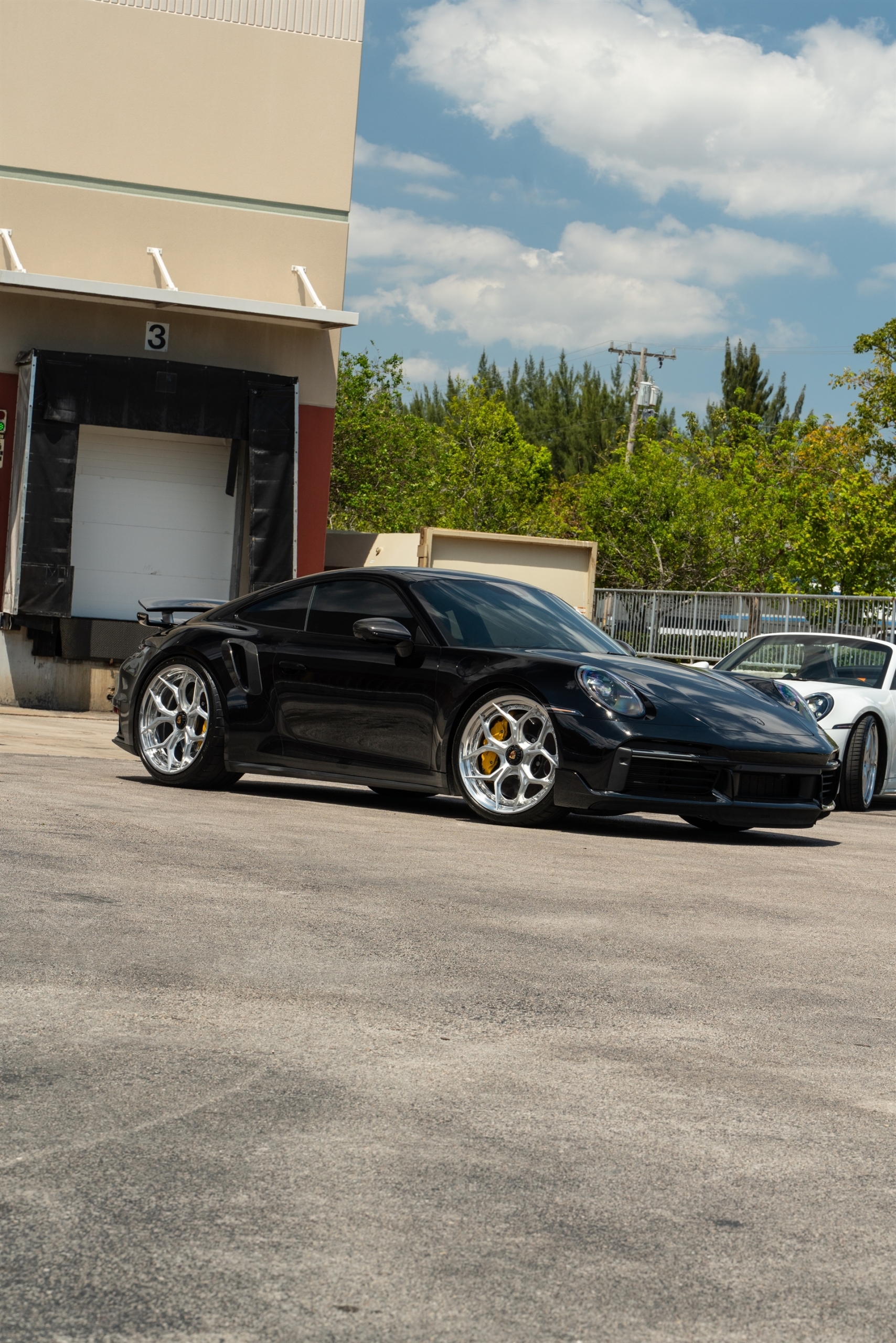 Porsche 992 Turbo Cabriolet on HRE S111SC