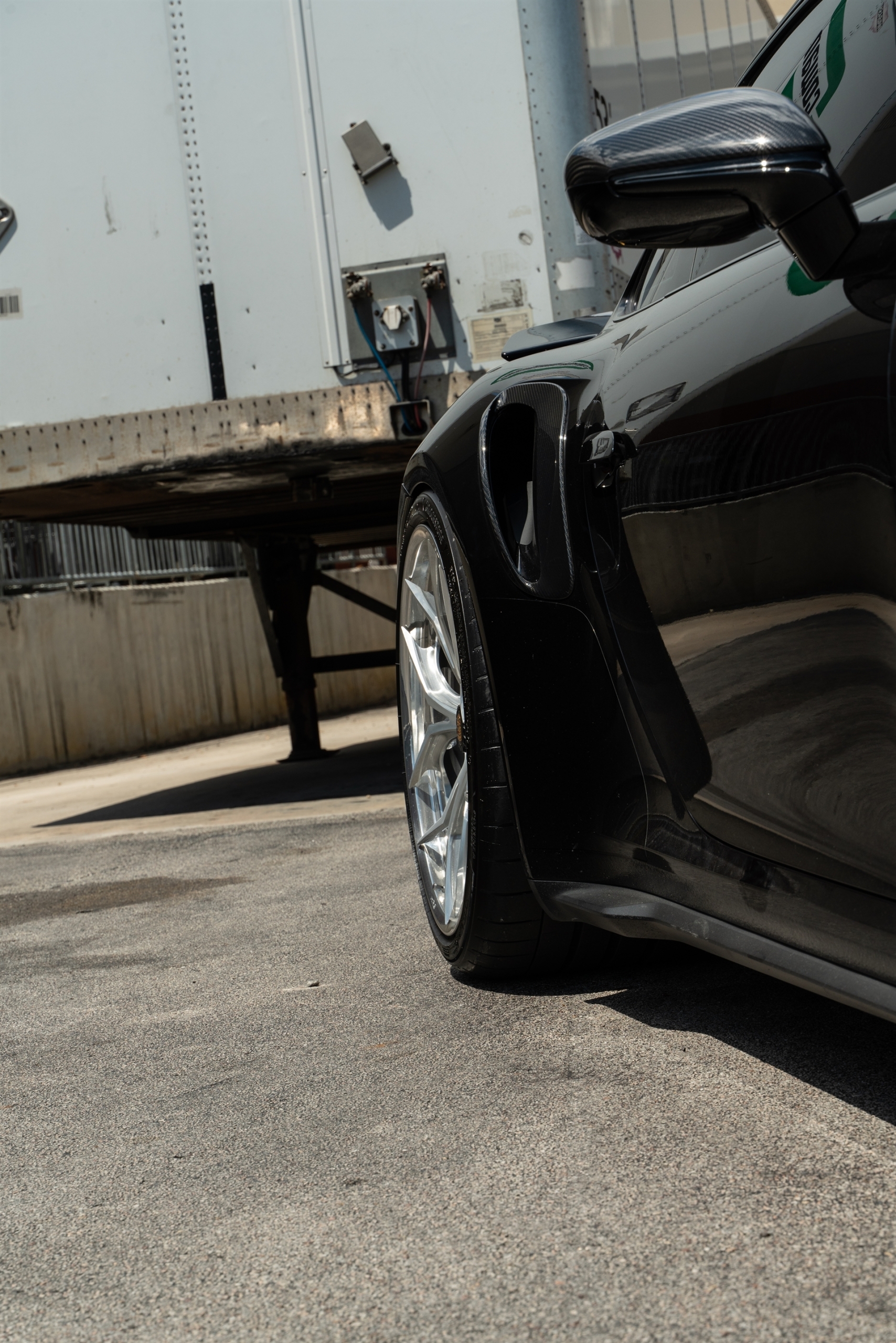 Porsche 992 Turbo Cabriolet on HRE S111SC