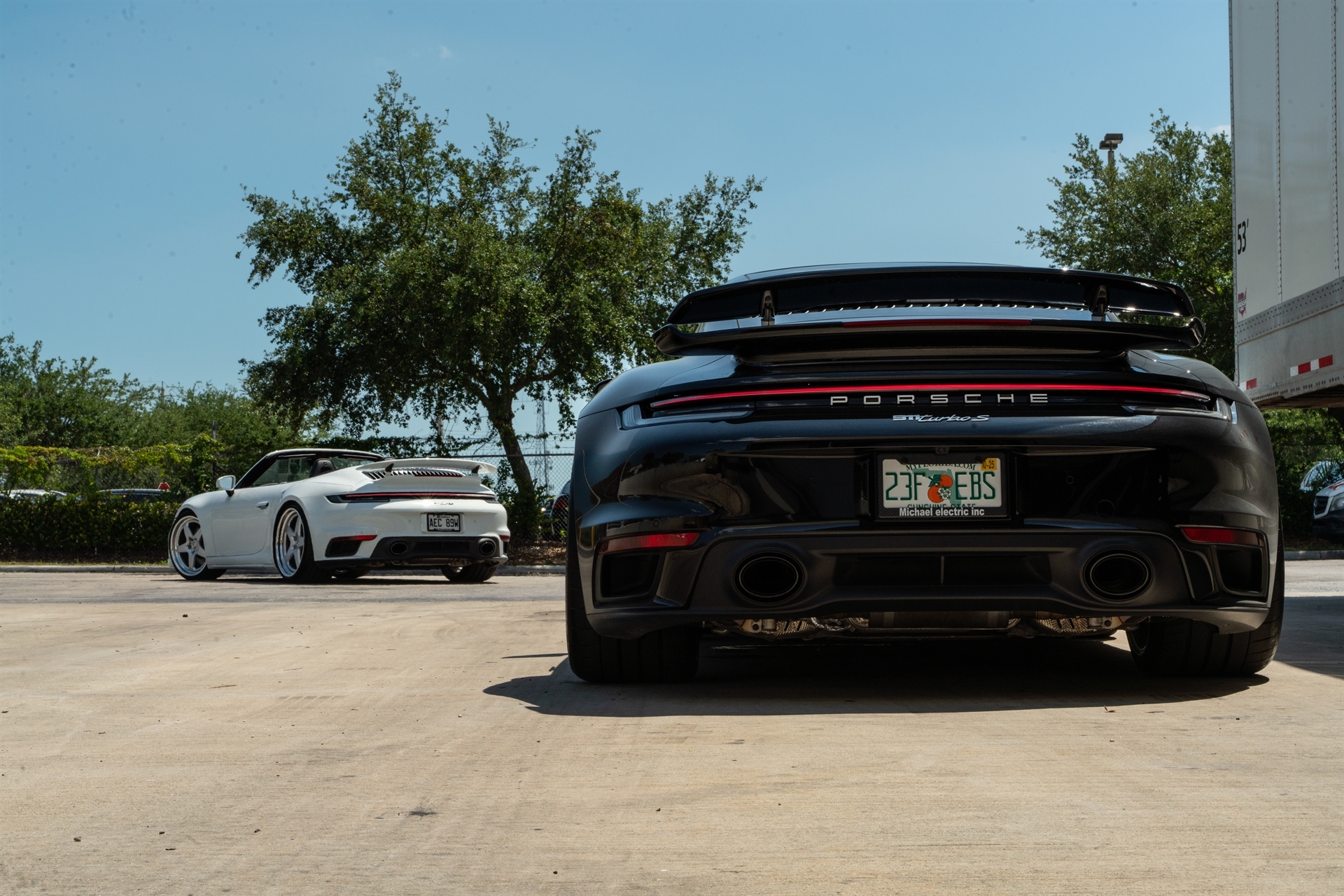 Porsche 992 Turbo Cabriolet on HRE S111SC