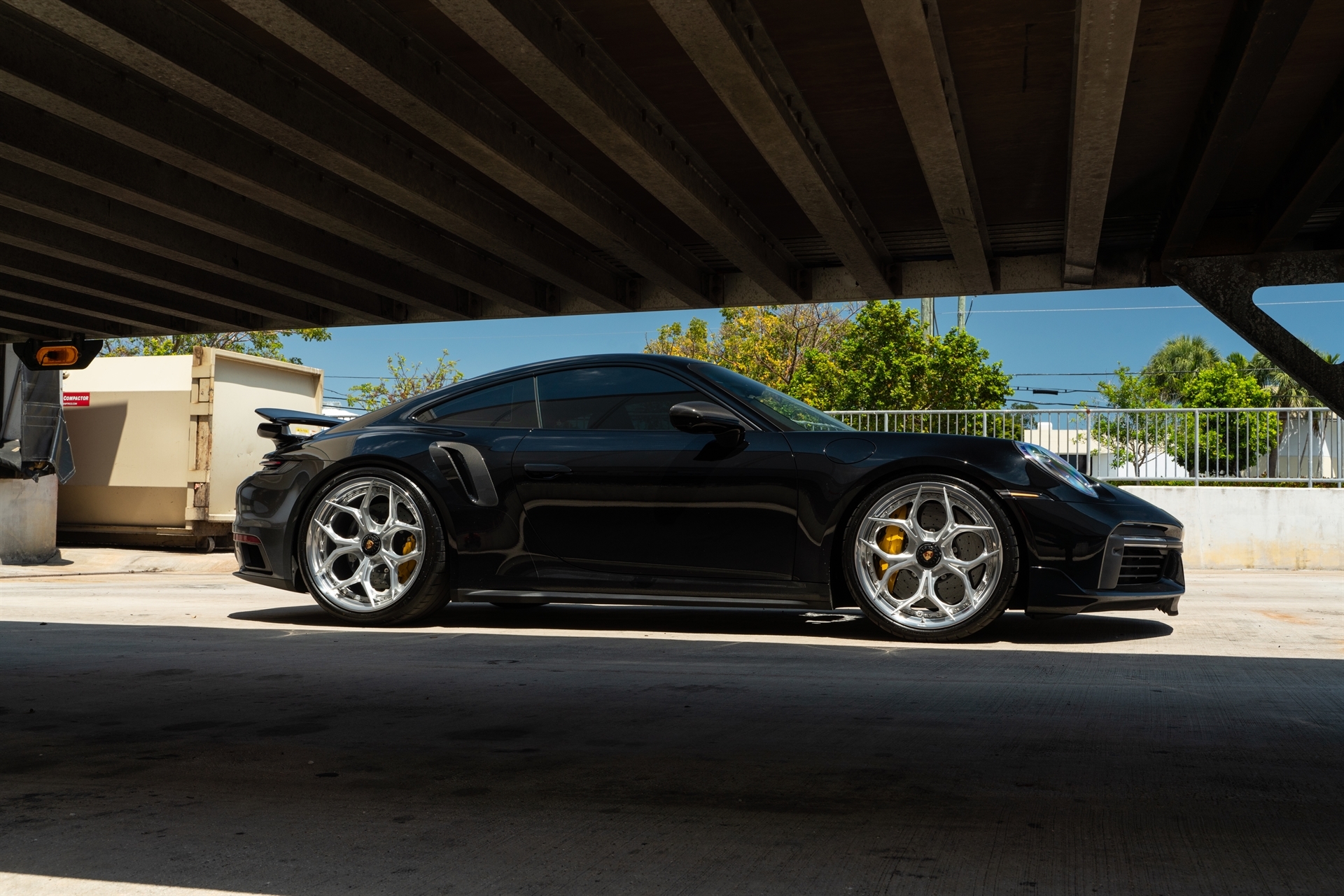 Porsche 992 Turbo Cabriolet on HRE S111SC