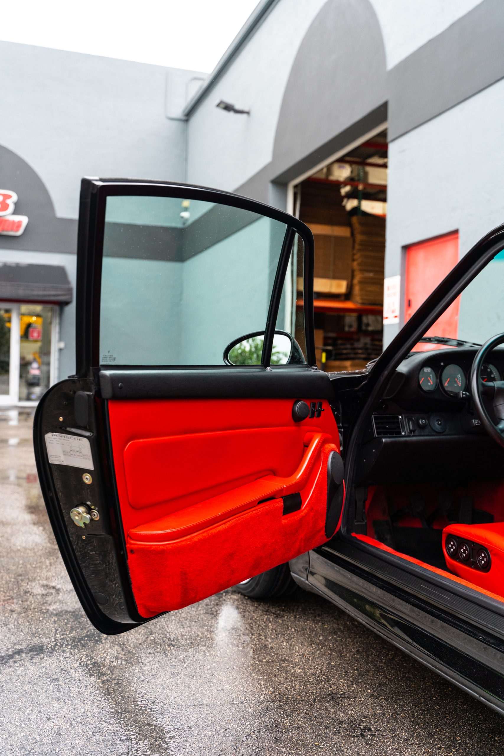 Porsche 993 Turbo | Black | on 1886 S009 Wheels | Brushed Clear
