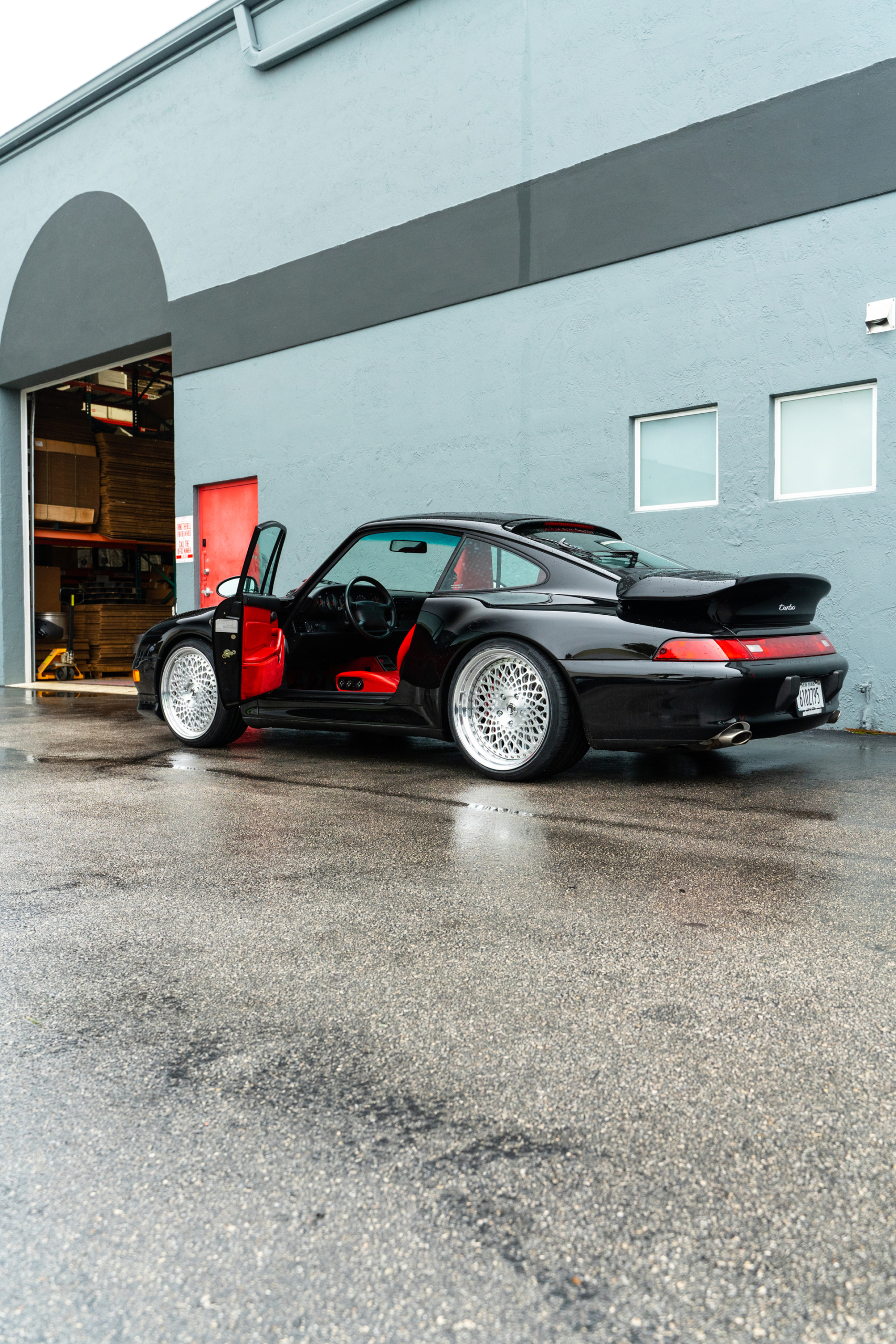 Porsche 993 Turbo | Black | on 1886 S009 Wheels | Brushed Clear