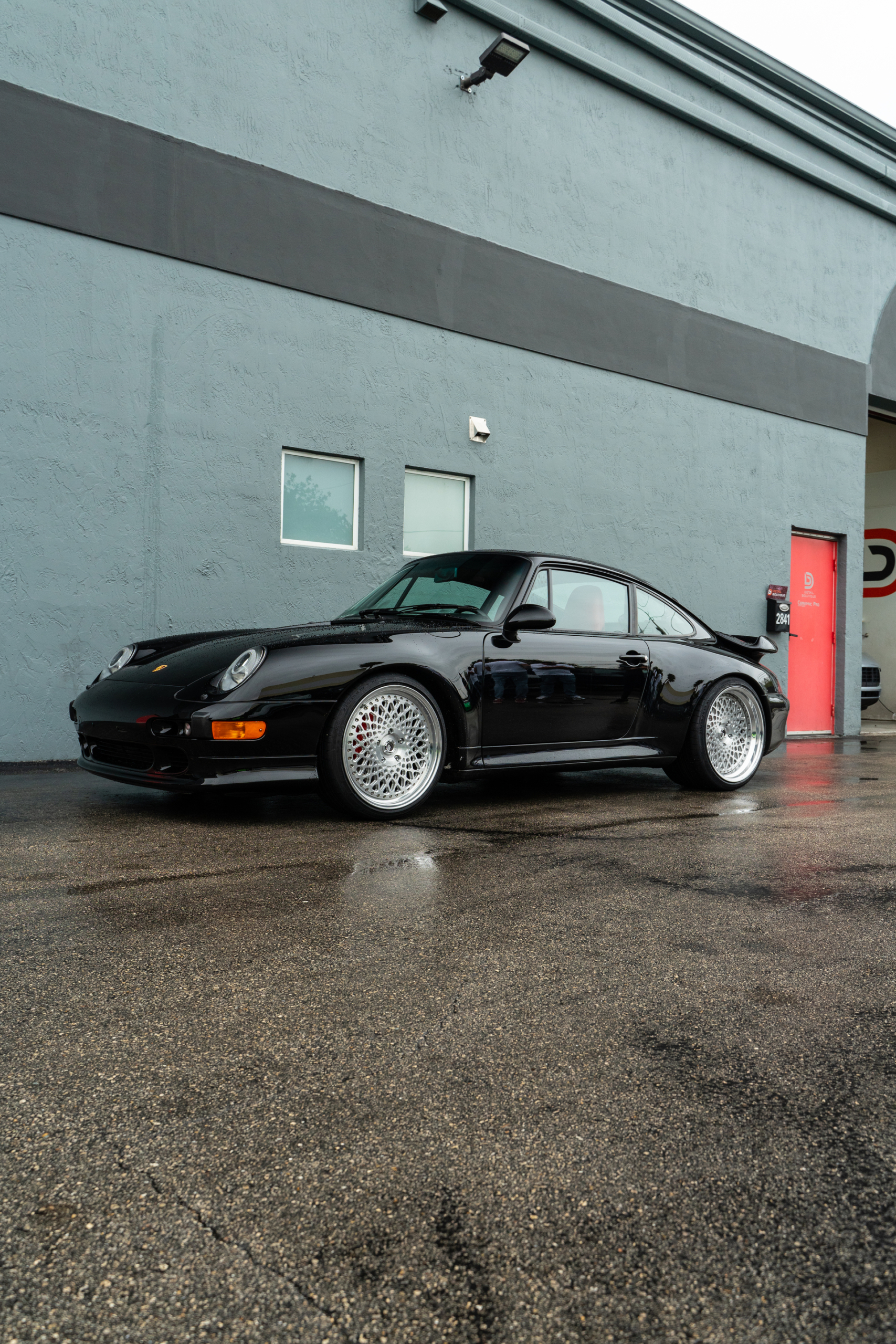 Porsche 993 Turbo | Black | on 1886 S009 Wheels | Brushed Clear