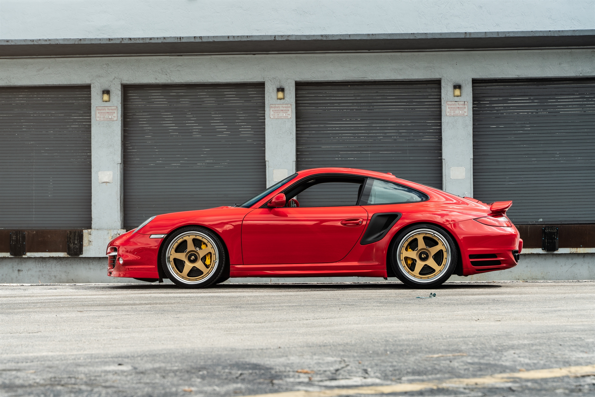 Porsche 997 Turbo S | Guards Red | on 1886 S005 Wheels | Satin Gold