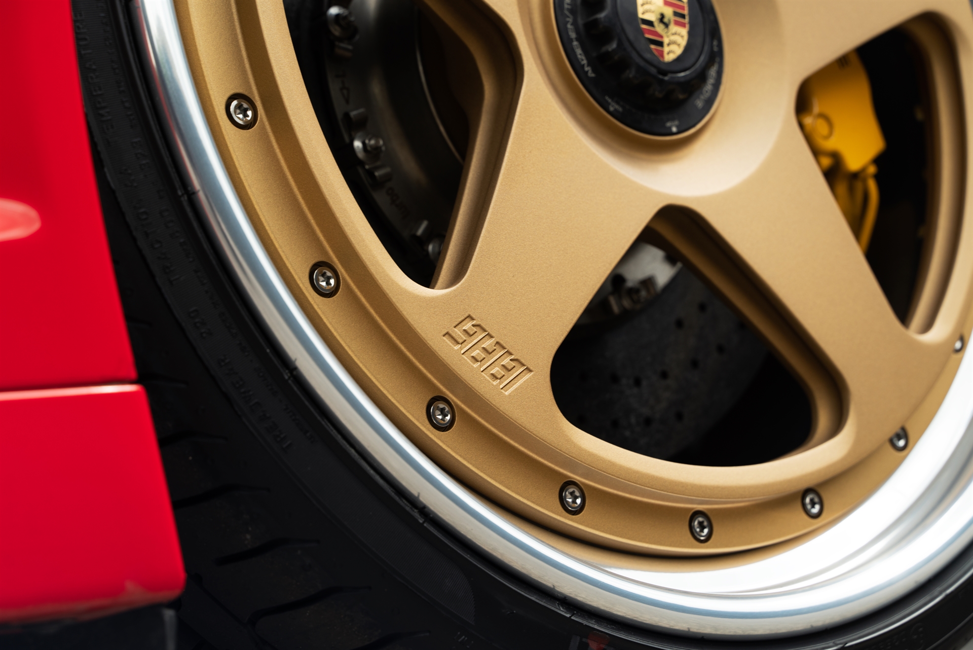 Porsche 997 Turbo S | Guards Red | on 1886 S005 Wheels | Satin Gold