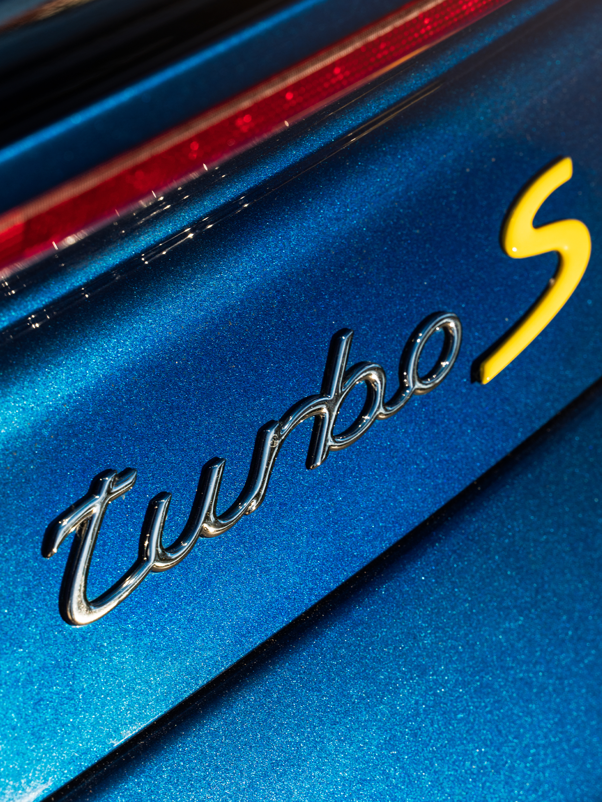 Porsche 997 Turbo | Aqua Blue Metallic | HRE 527 FMR | Satin Silver