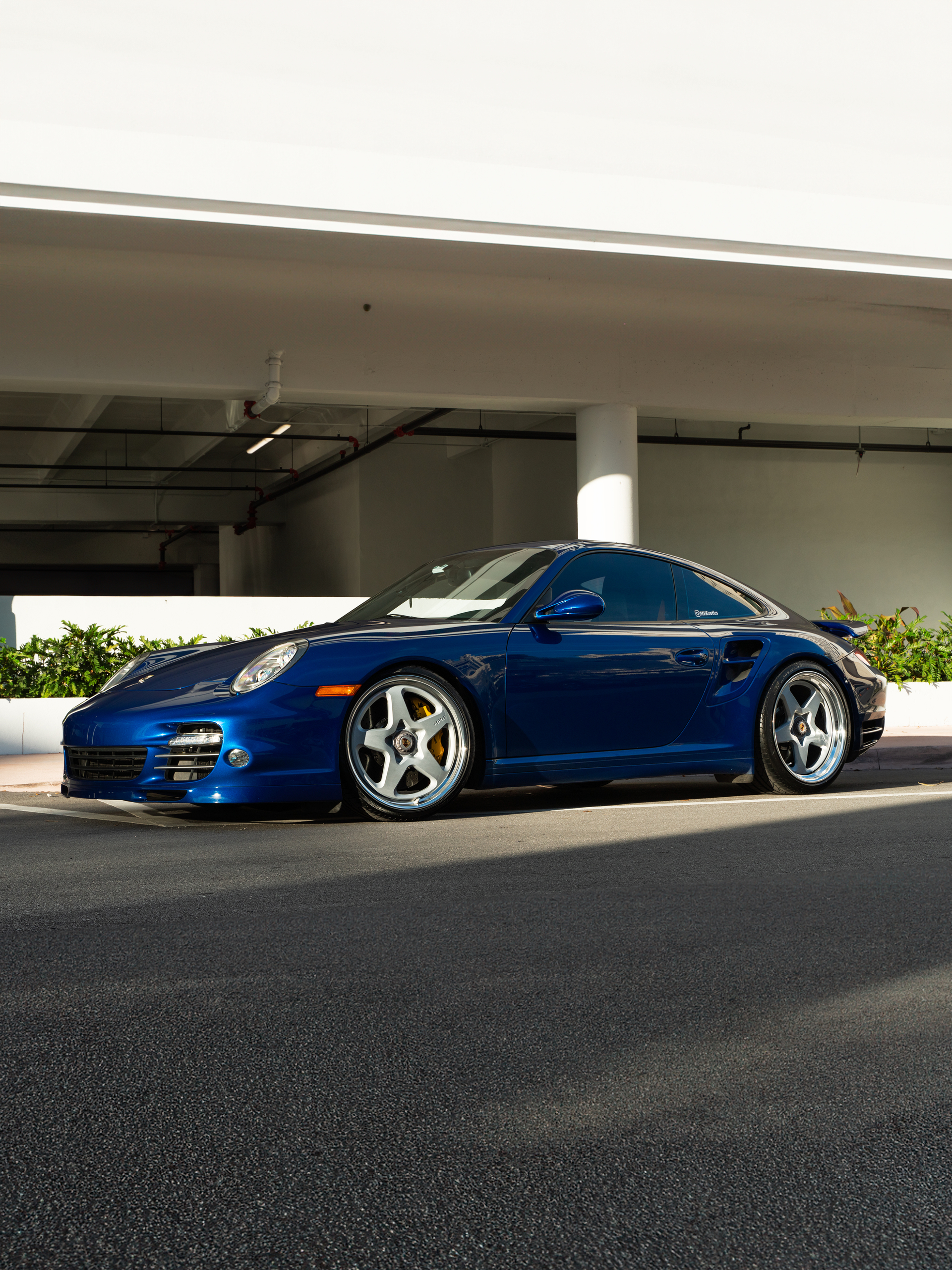 Porsche 997 Turbo | Aqua Blue Metallic | HRE 527 FMR | Satin Silver