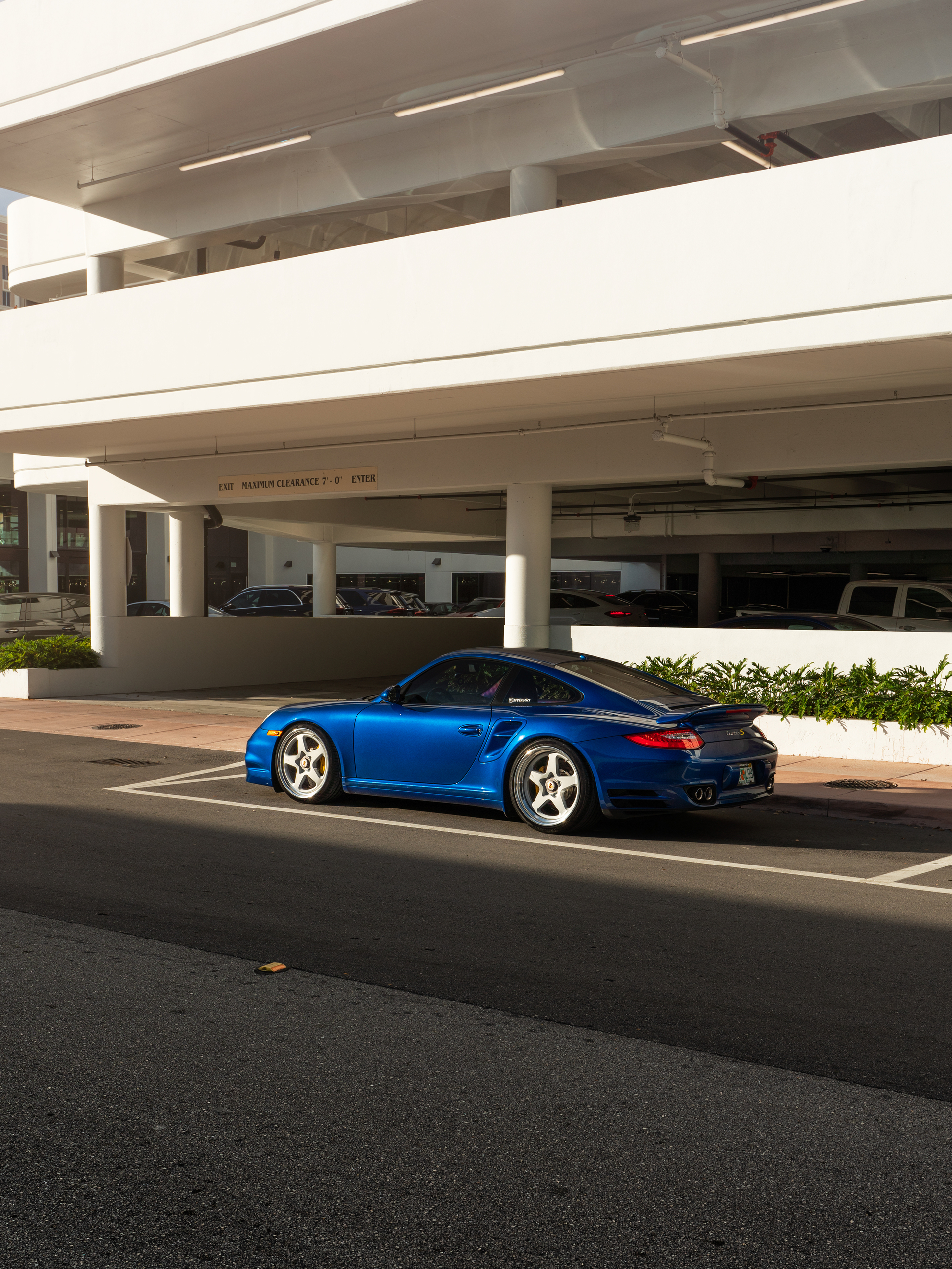 Porsche 997 Turbo | Aqua Blue Metallic | HRE 527 FMR | Satin Silver