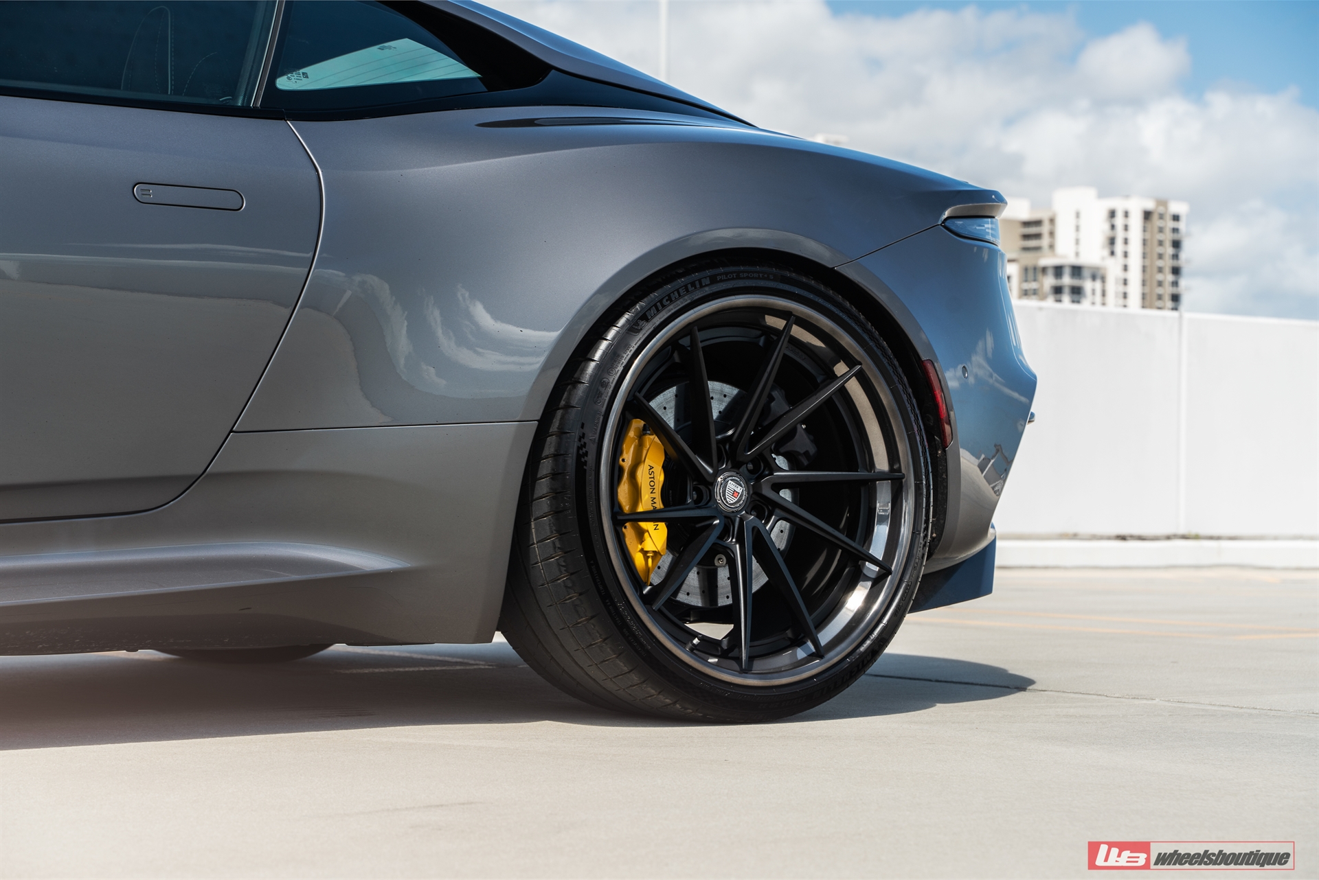 ANRKY AN33 | Aston Martin DBS Superleggera