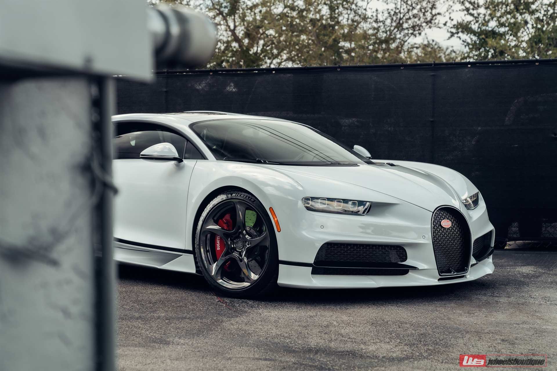 Bugatti Chiron | on ANRKY XR-105 | Mirror Polished Smoke