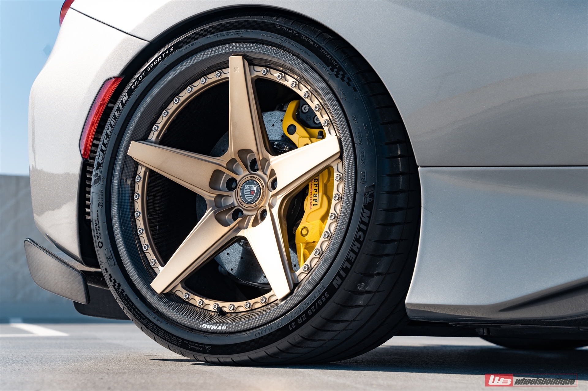 Ferrari 488 Pista | Grigio Silverstone | on ANRKY RS5.3C | Satin Brushed Champagne