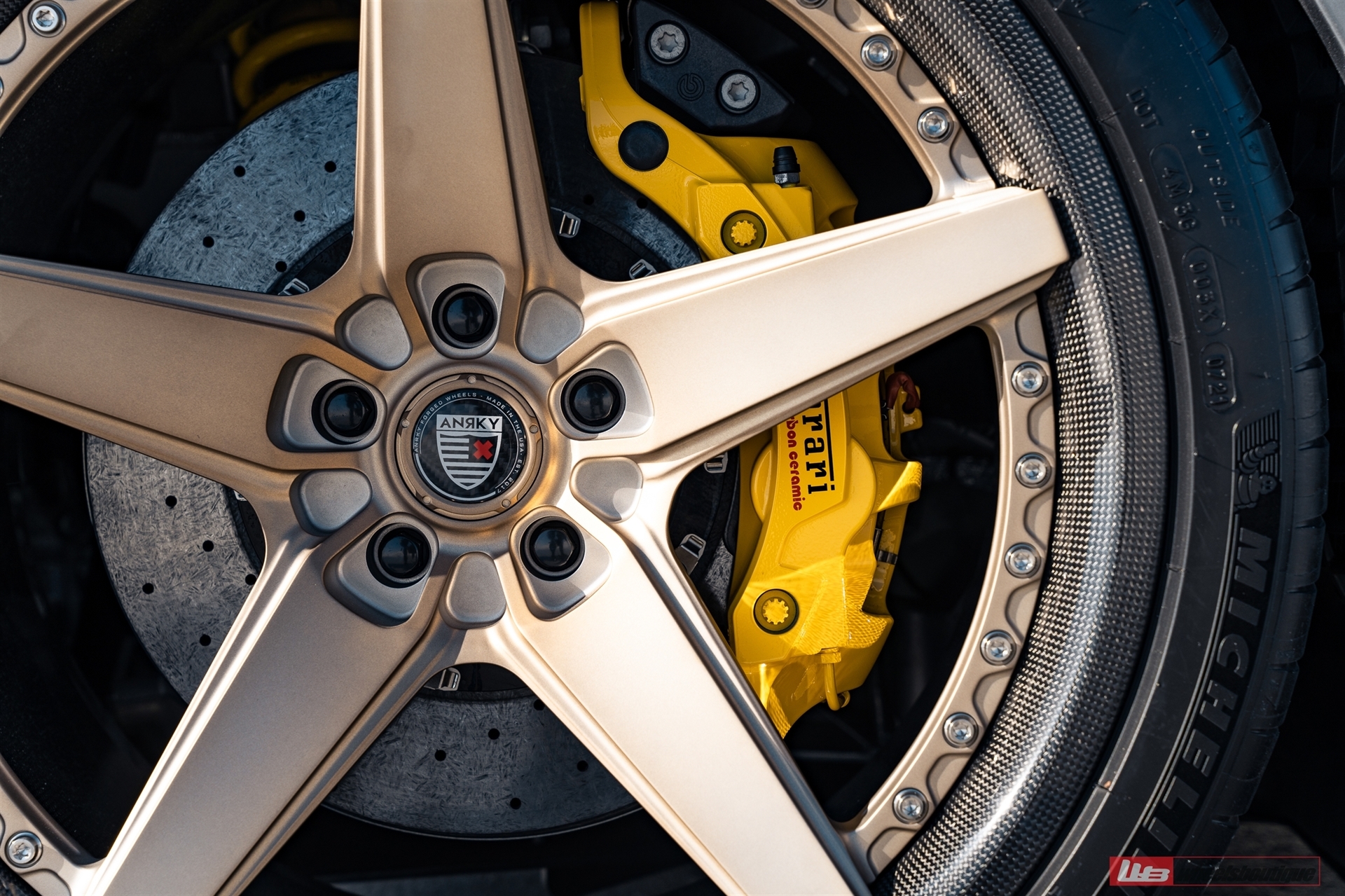 Ferrari 488 Pista | Grigio Silverstone | on ANRKY RS5.3C | Satin Brushed Champagne