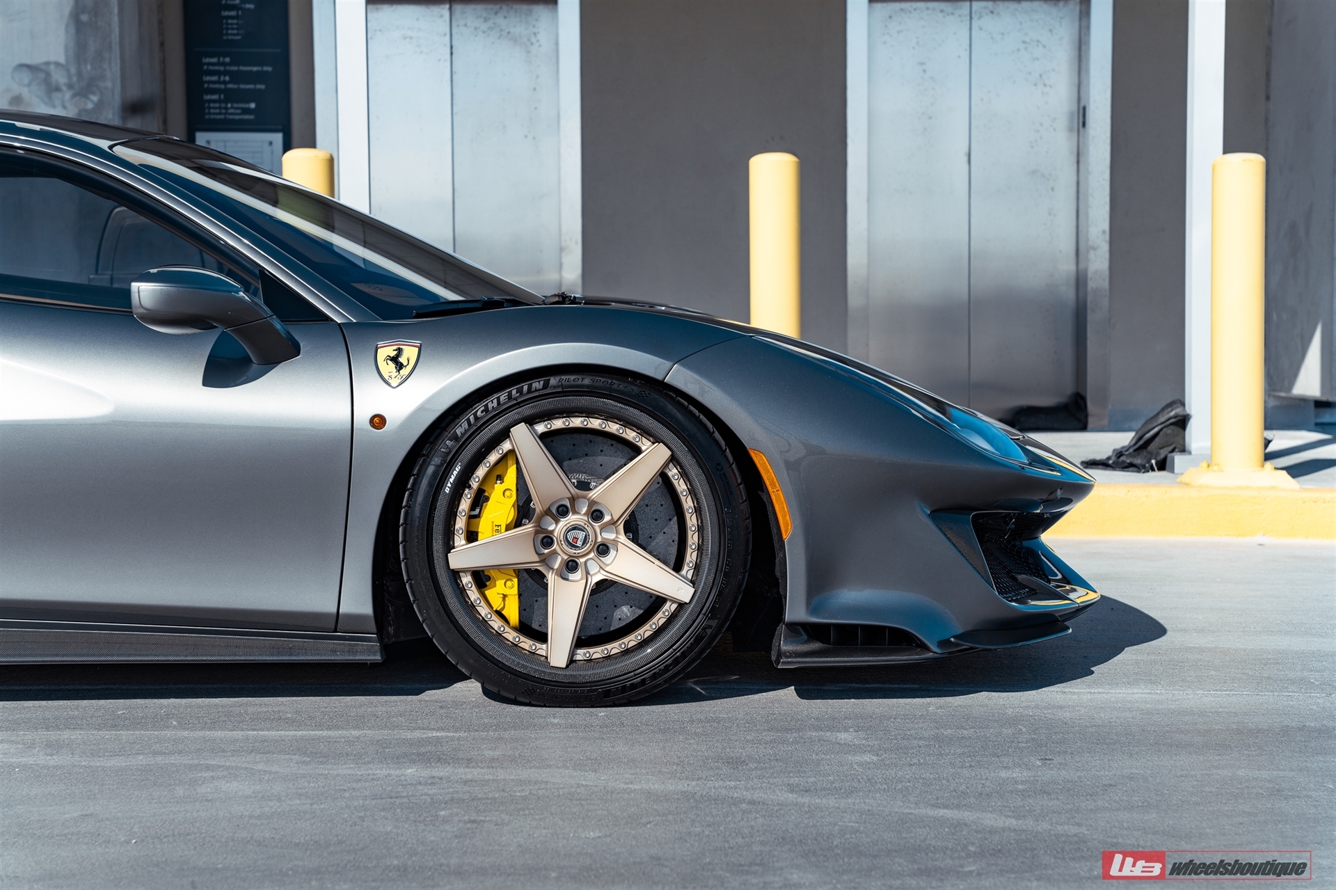 Ferrari 488 Pista | Grigio Silverstone | on ANRKY RS5.3C | Satin Brushed Champagne