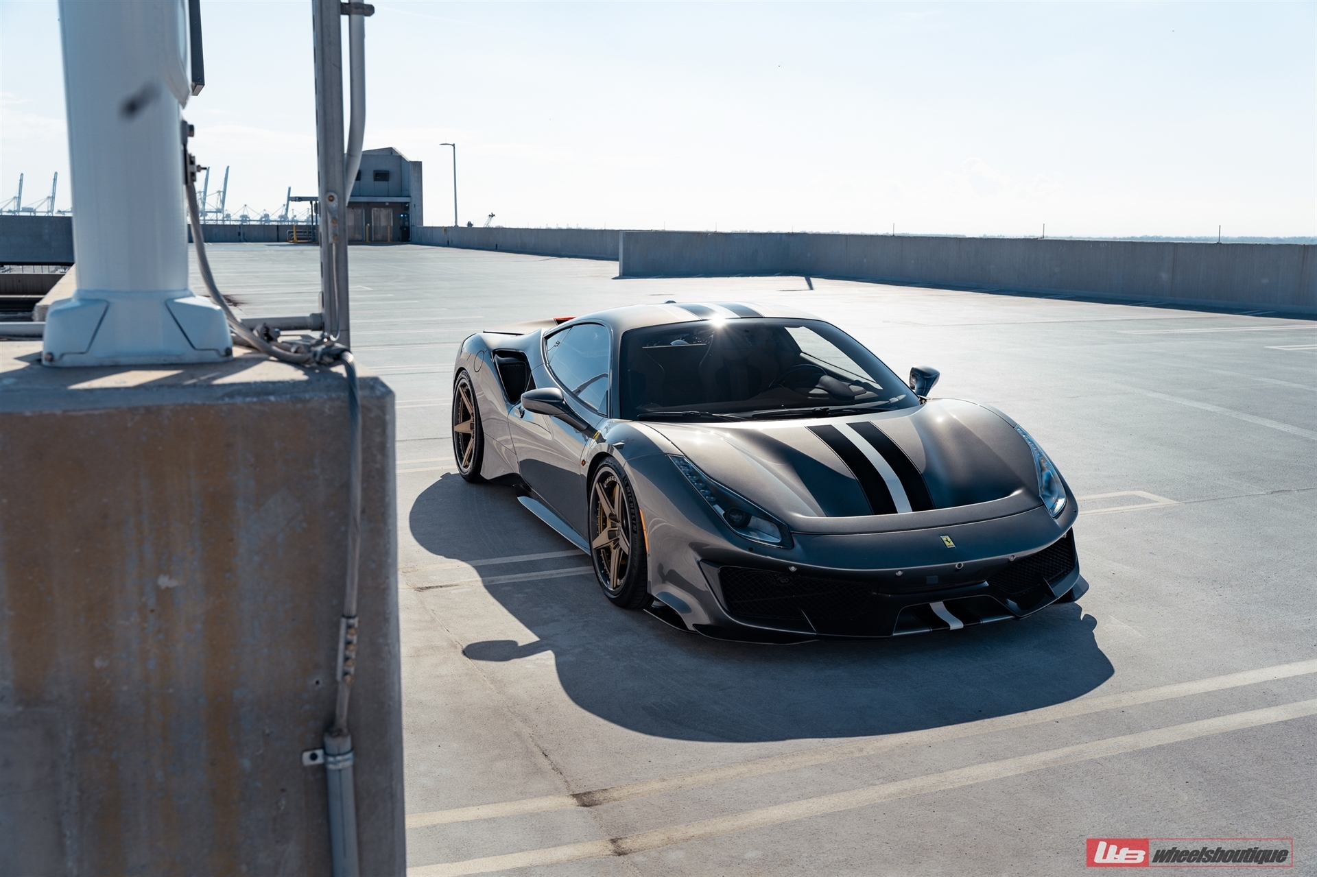 Ferrari 488 Pista | Grigio Silverstone | on ANRKY RS5.3C | Satin Brushed Champagne