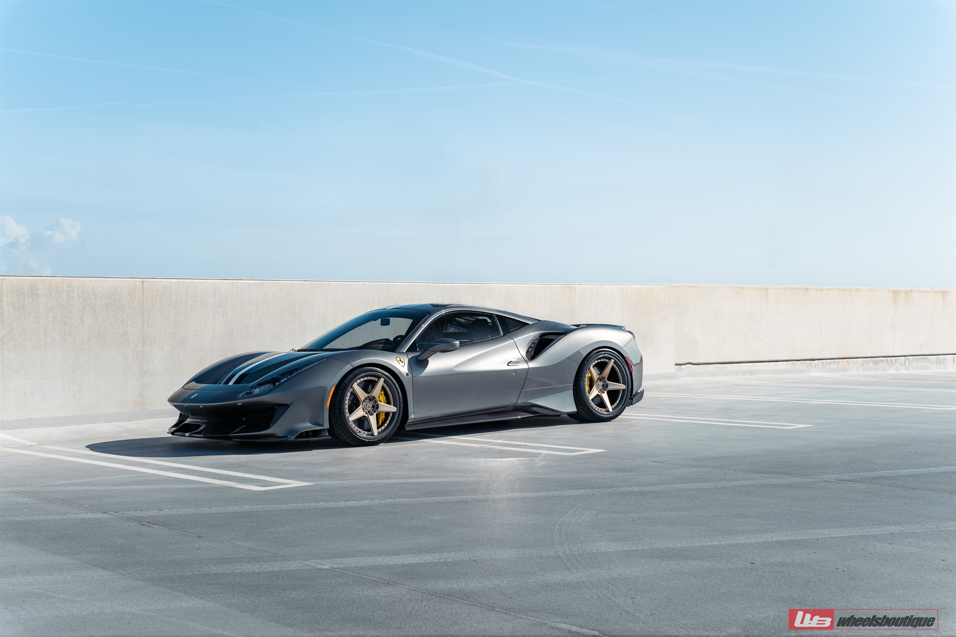 Ferrari 488 Pista | Grigio Silverstone | on ANRKY RS5.3C | Satin Brushed Champagne