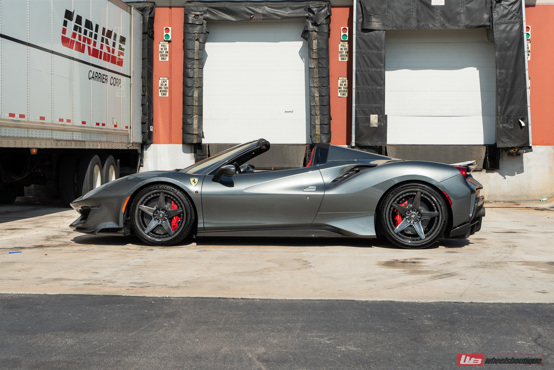 Ferrari 488 Pista | Grigio Silverstone | on ANRKY RS5.3C | Polished Smoke