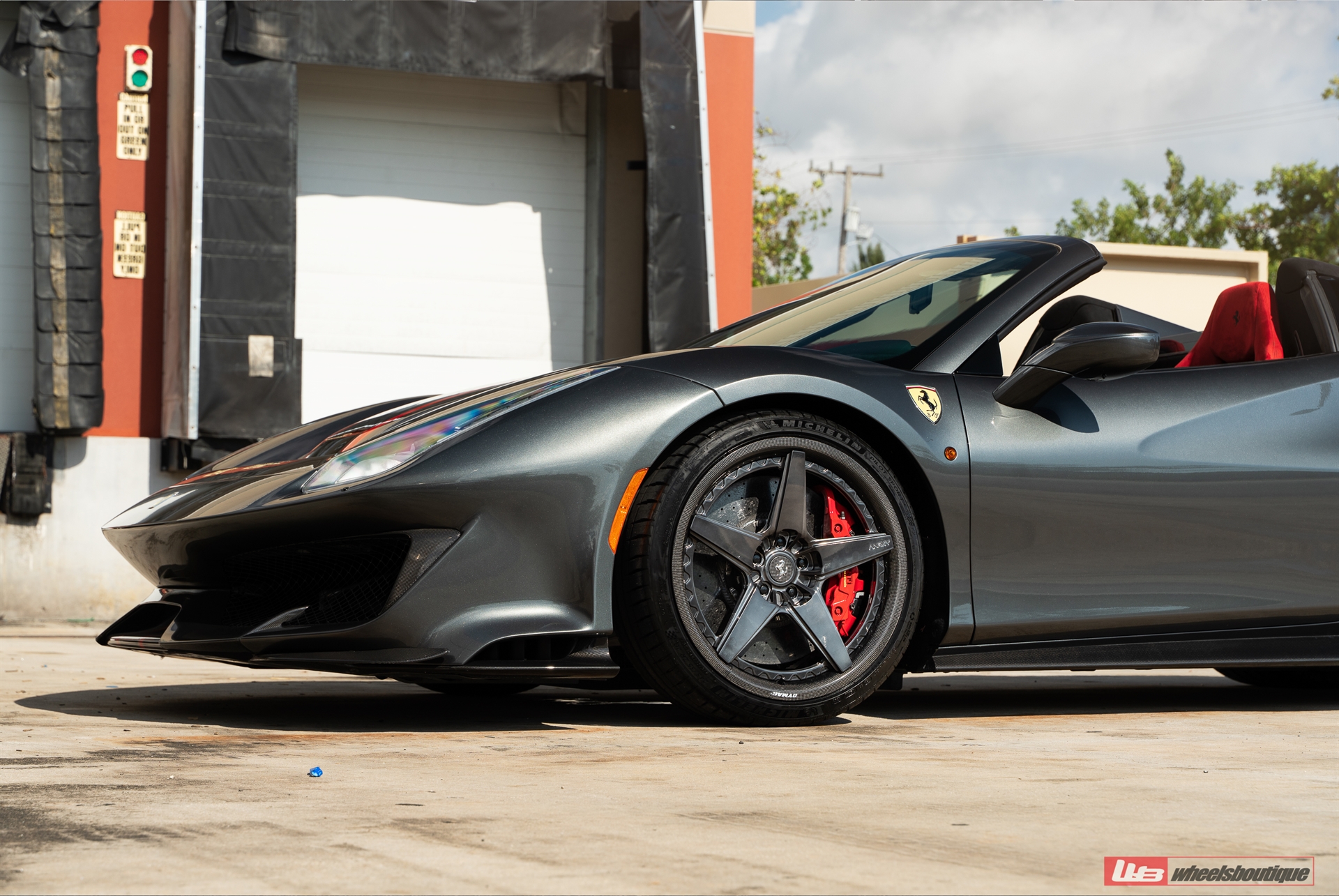 Ferrari 488 Pista | Grigio Silverstone | on ANRKY RS5.3C | Polished Smoke