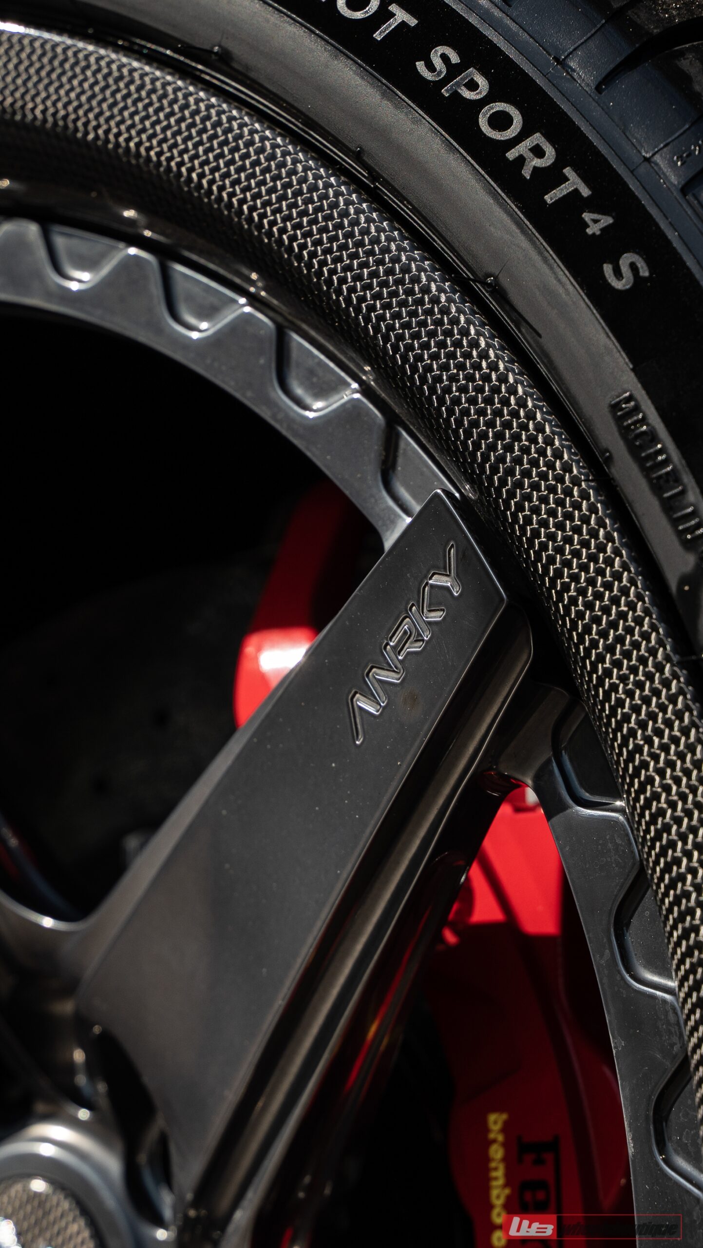 Ferrari 488 Pista | Grigio Silverstone | on ANRKY RS5.3C | Polished Smoke