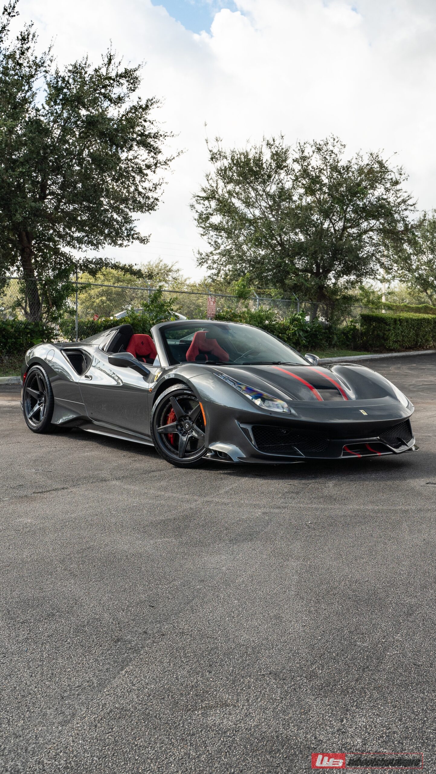 Ferrari 488 Pista | Grigio Silverstone | on ANRKY RS5.3C | Polished Smoke