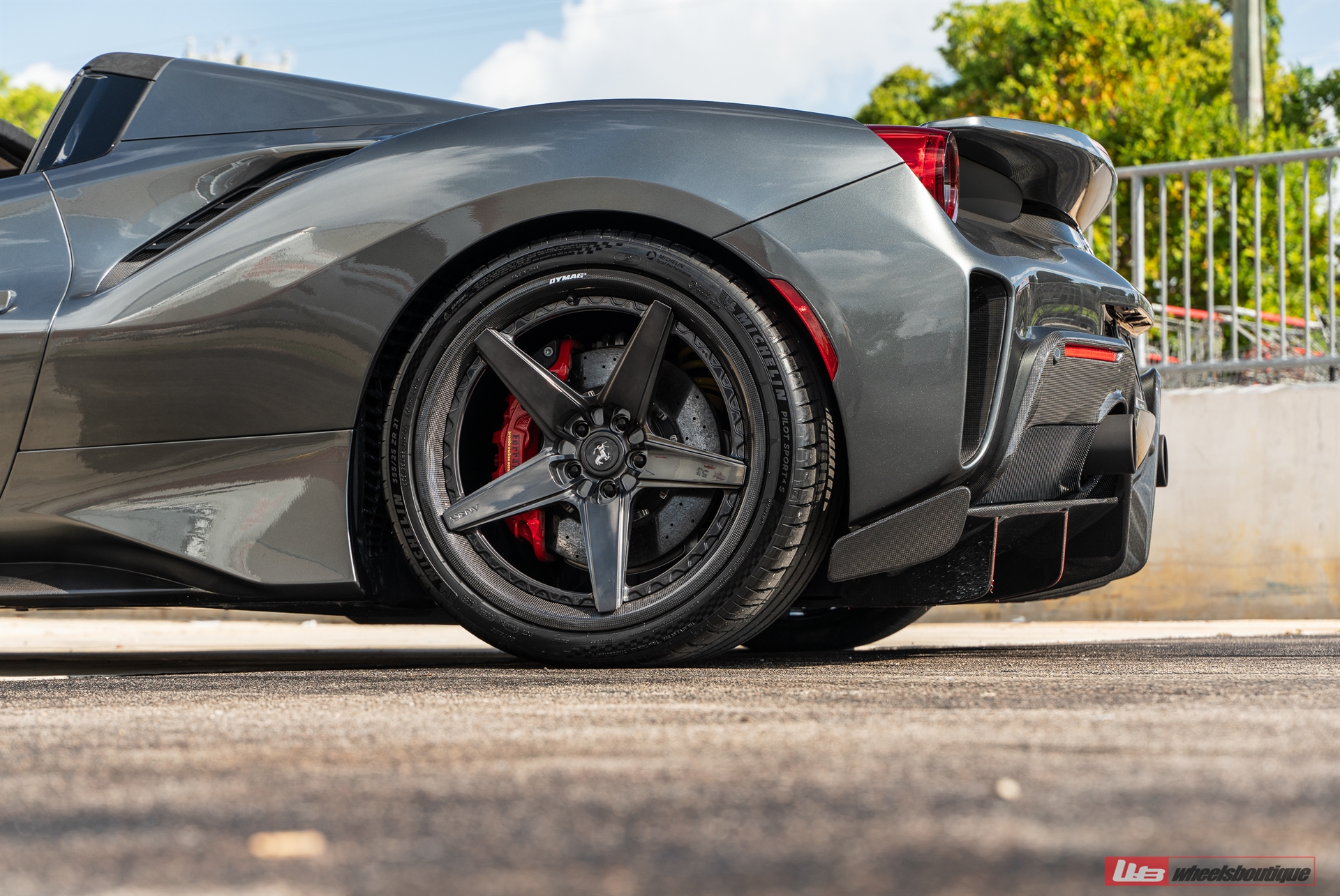 Ferrari 488 Pista | Grigio Silverstone | on ANRKY RS5.3C | Polished Smoke