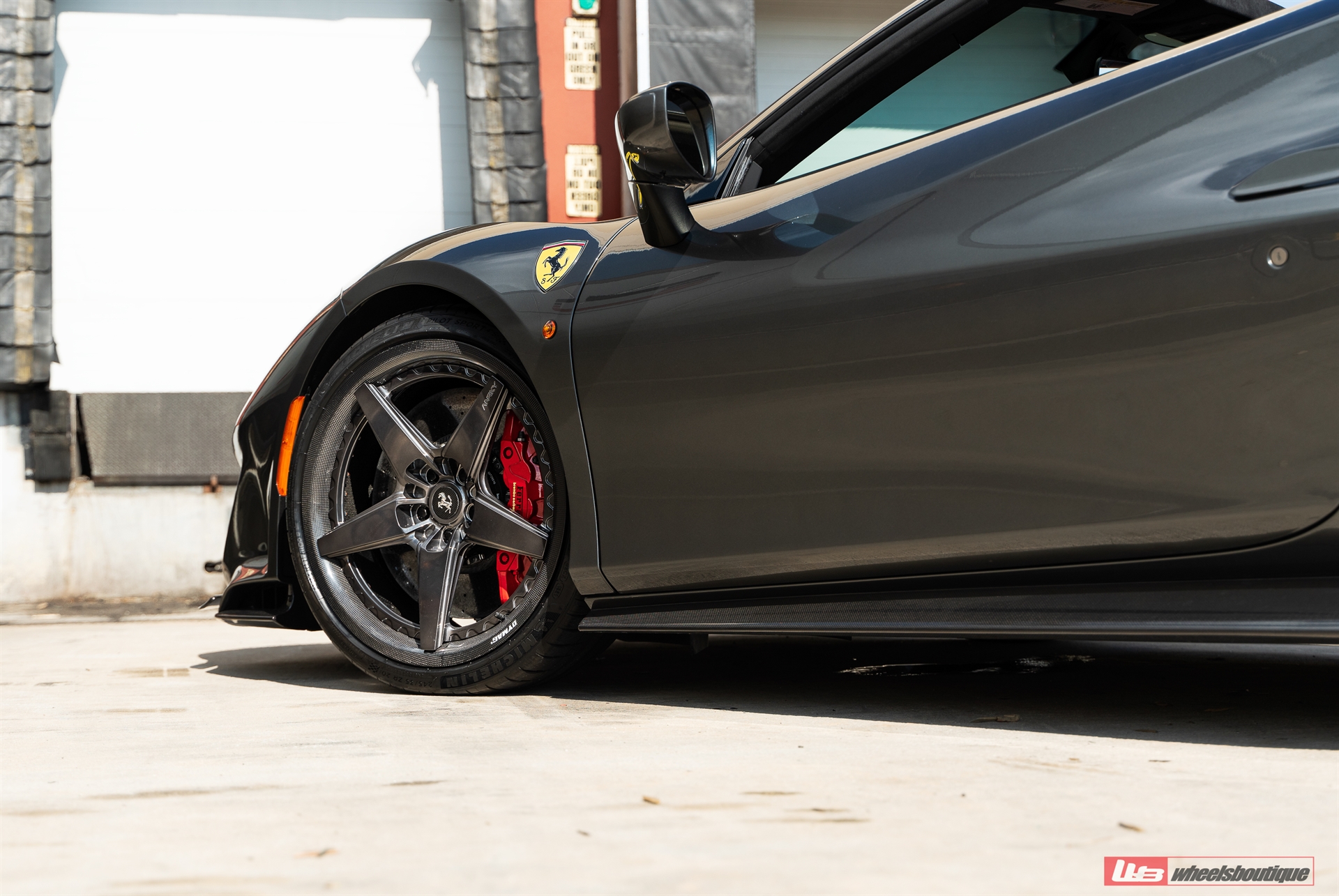 Ferrari 488 Pista | Grigio Silverstone | on ANRKY RS5.3C | Polished Smoke