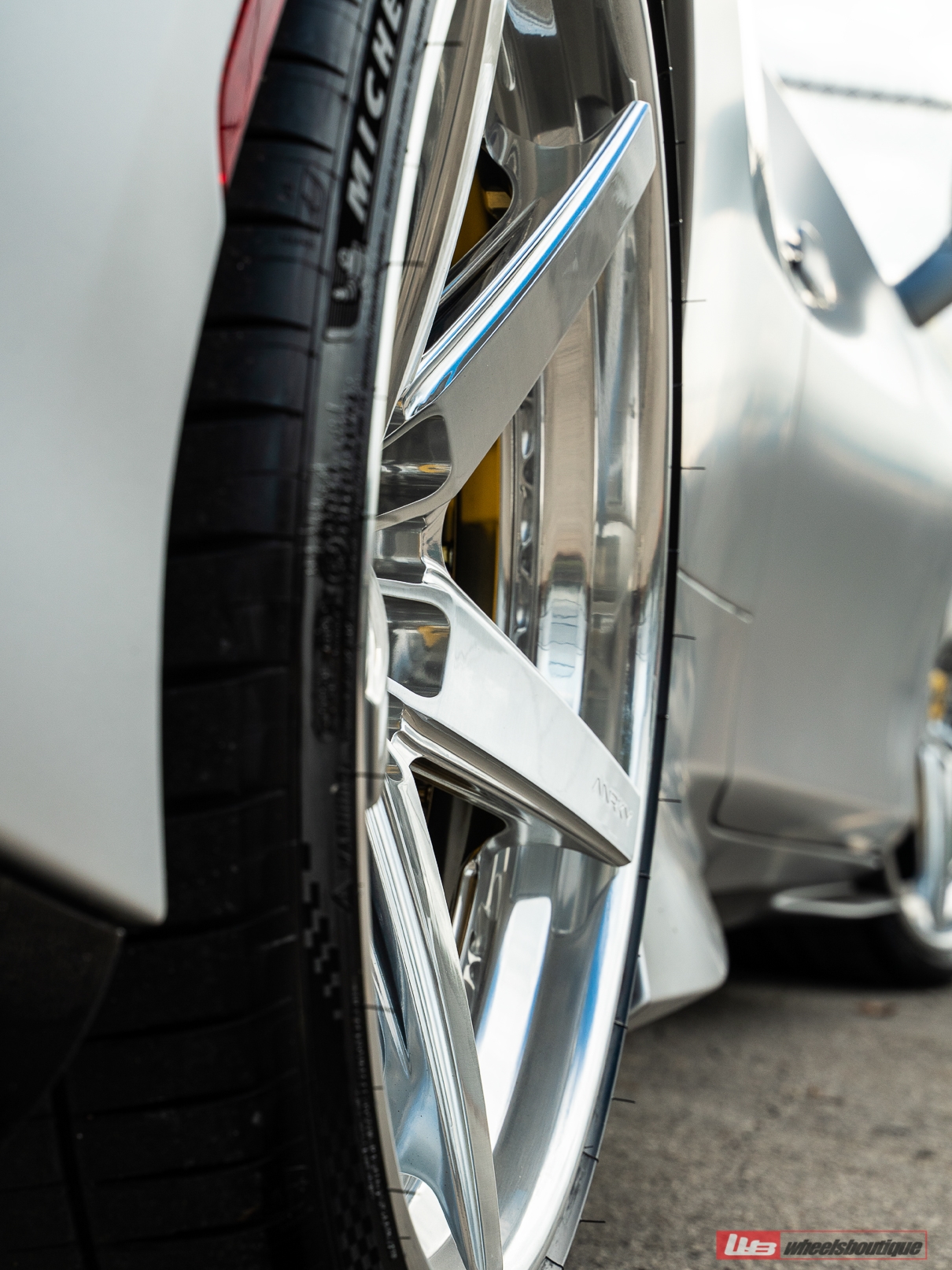 Ferrari F8 on ANRKY RS5.3 RETROSeries