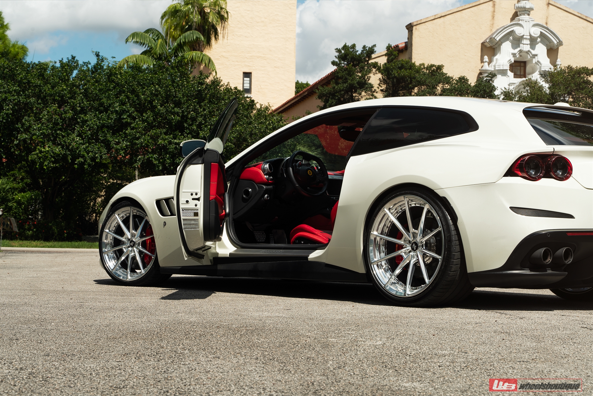 Ferrari GTC4 Lusso – AN28 SeriesTWO