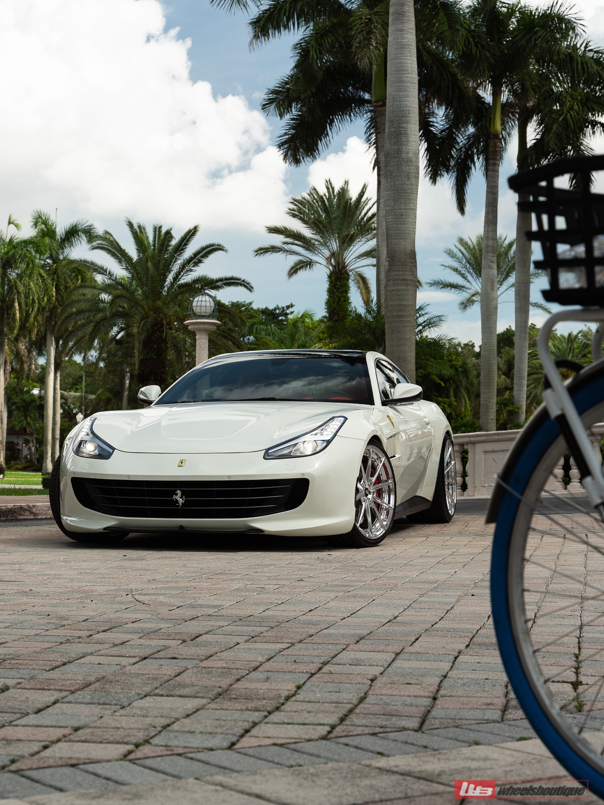 Ferrari GTC4 Lusso – AN28 SeriesTWO