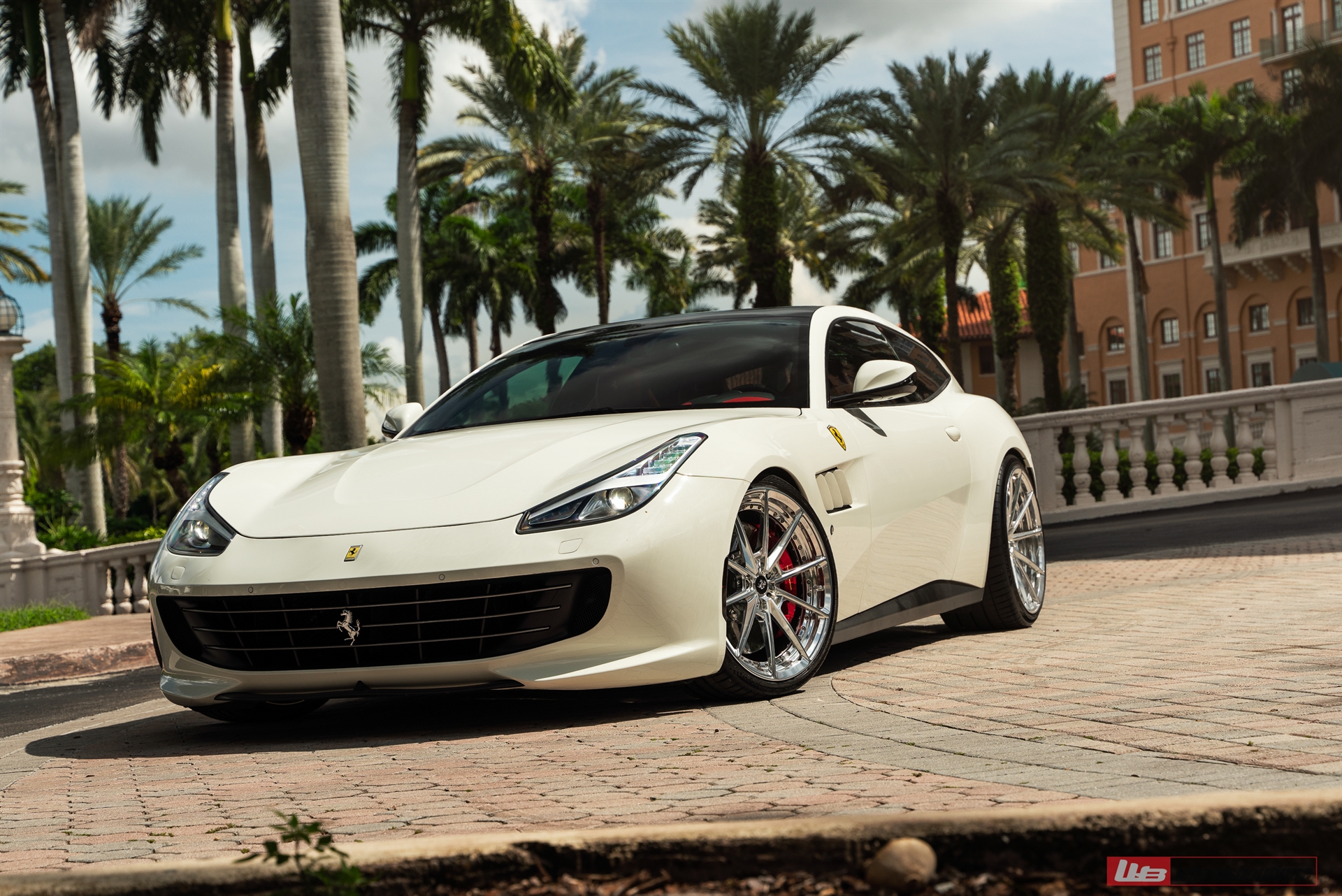 Ferrari GTC4 Lusso – AN28 SeriesTWO