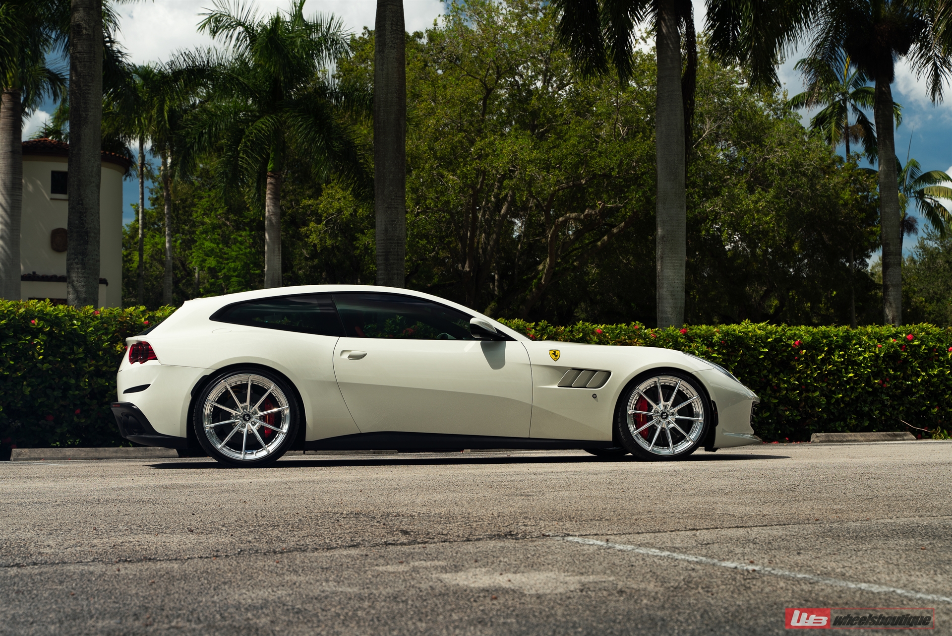 Ferrari GTC4 Lusso – AN28 SeriesTWO