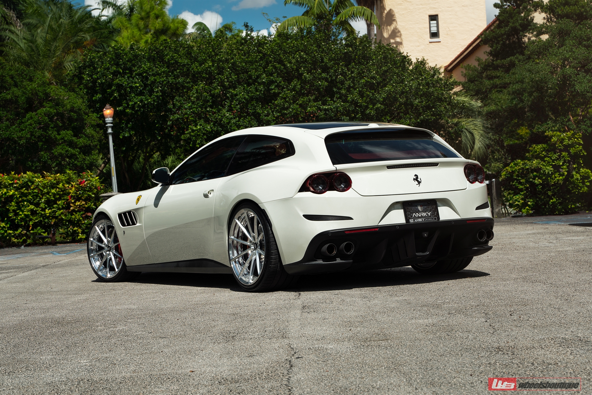 Ferrari GTC4 Lusso – AN28 SeriesTWO
