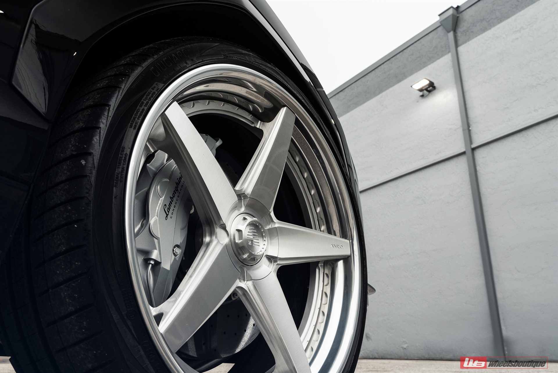 Lamborghini Urus – RETROSeries RS5.3