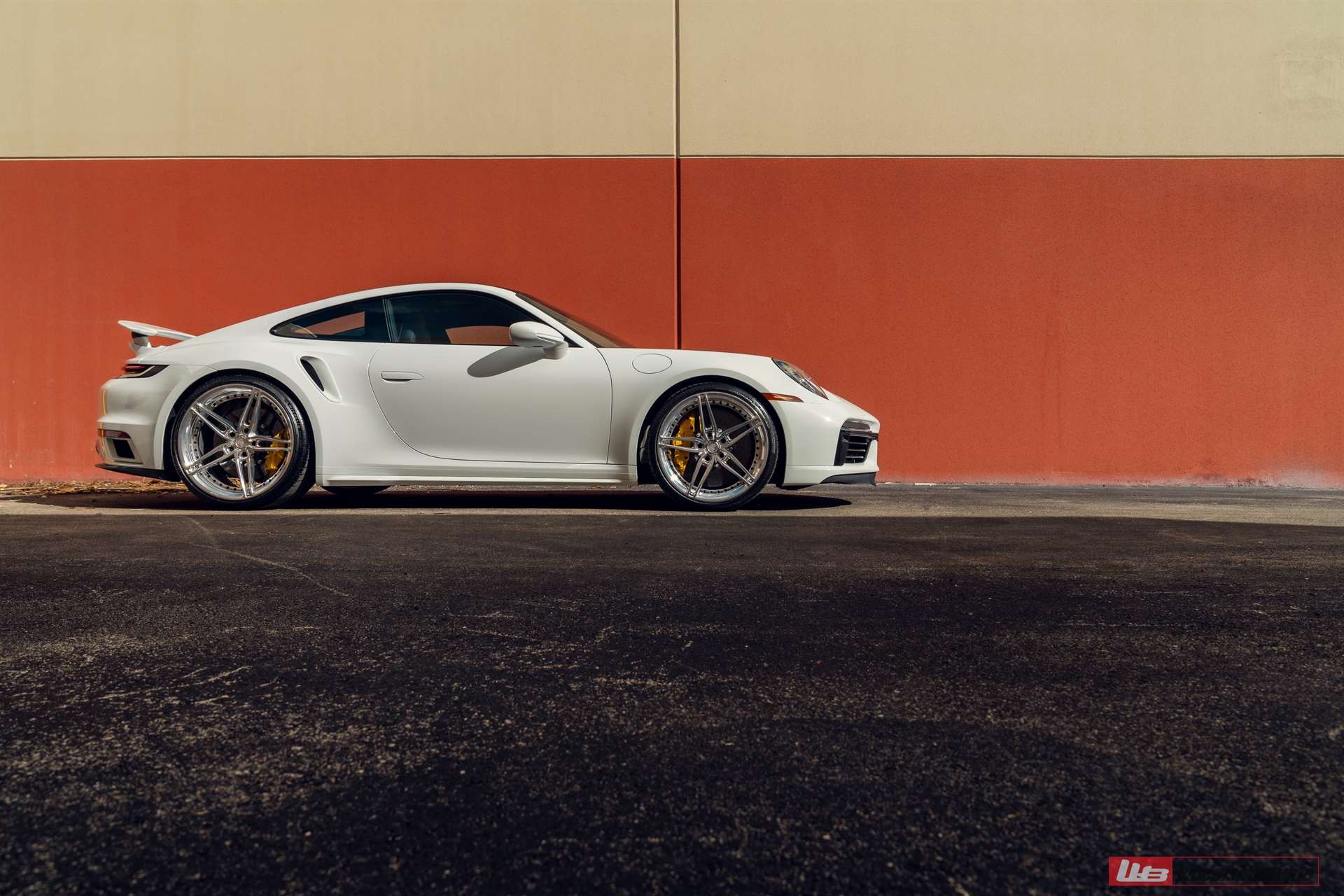 Porsche 992 on ANRKY AN27