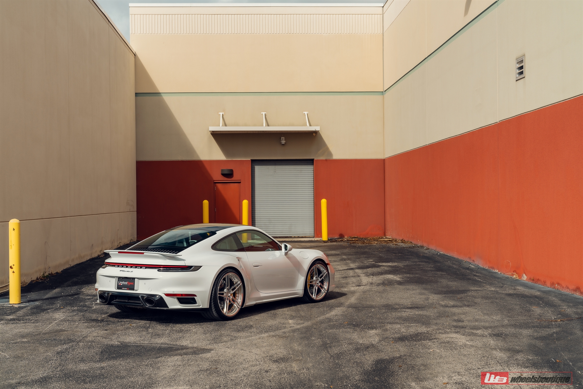 Porsche 992 on ANRKY AN27